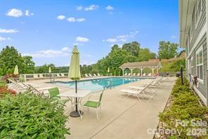 3305 Idle Hour Drive — Asheville