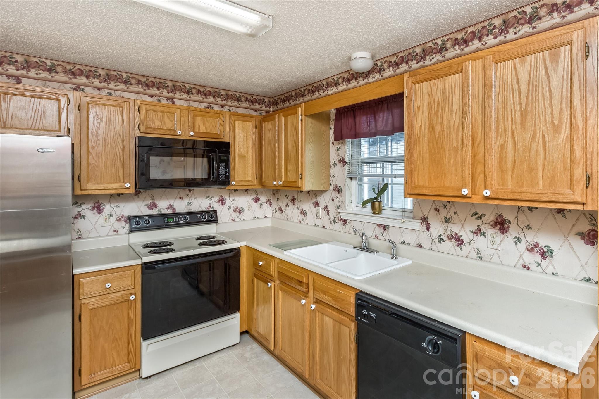 3305 Idle Hour Drive — Asheville