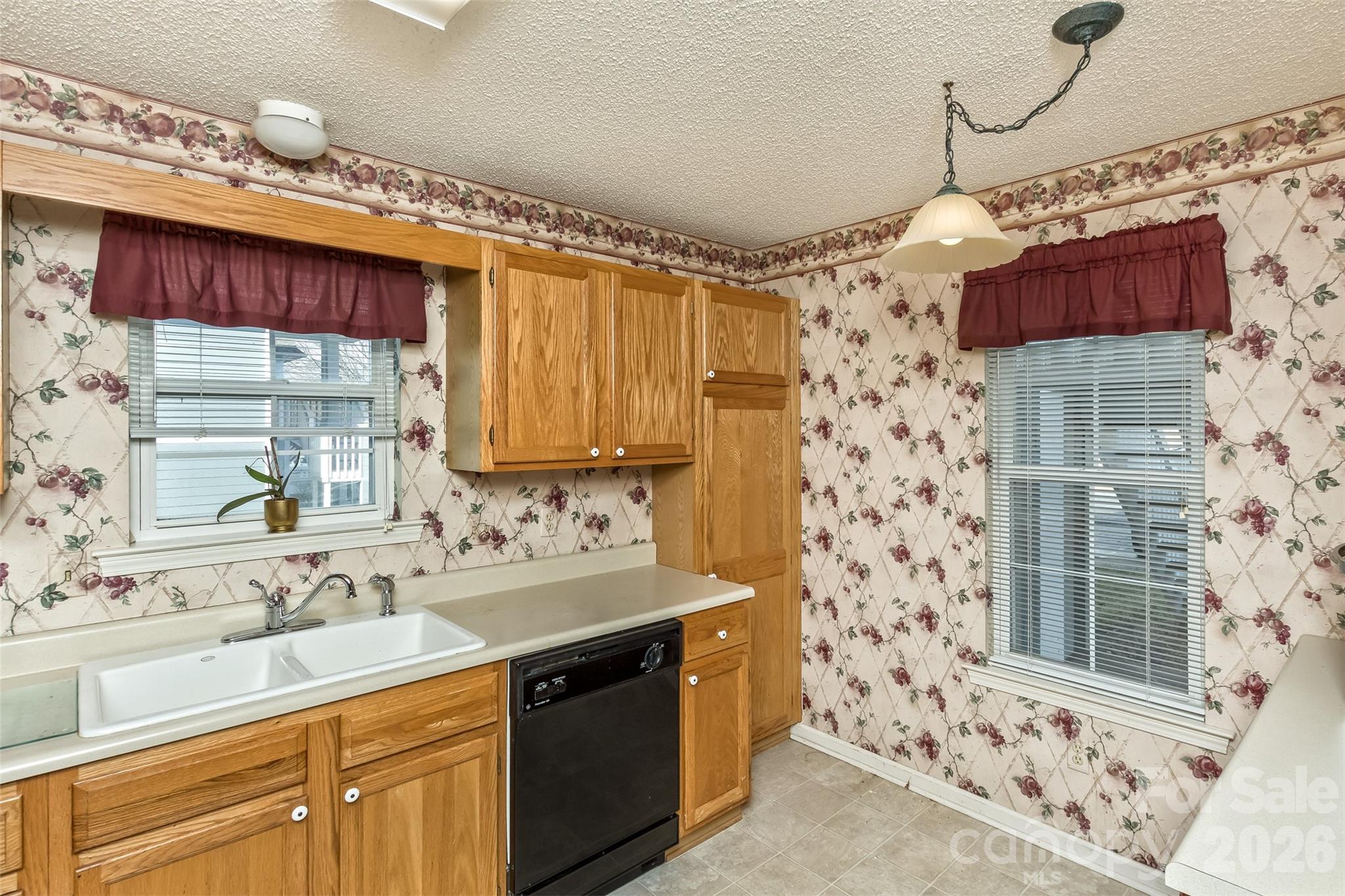 3305 Idle Hour Drive — Asheville
