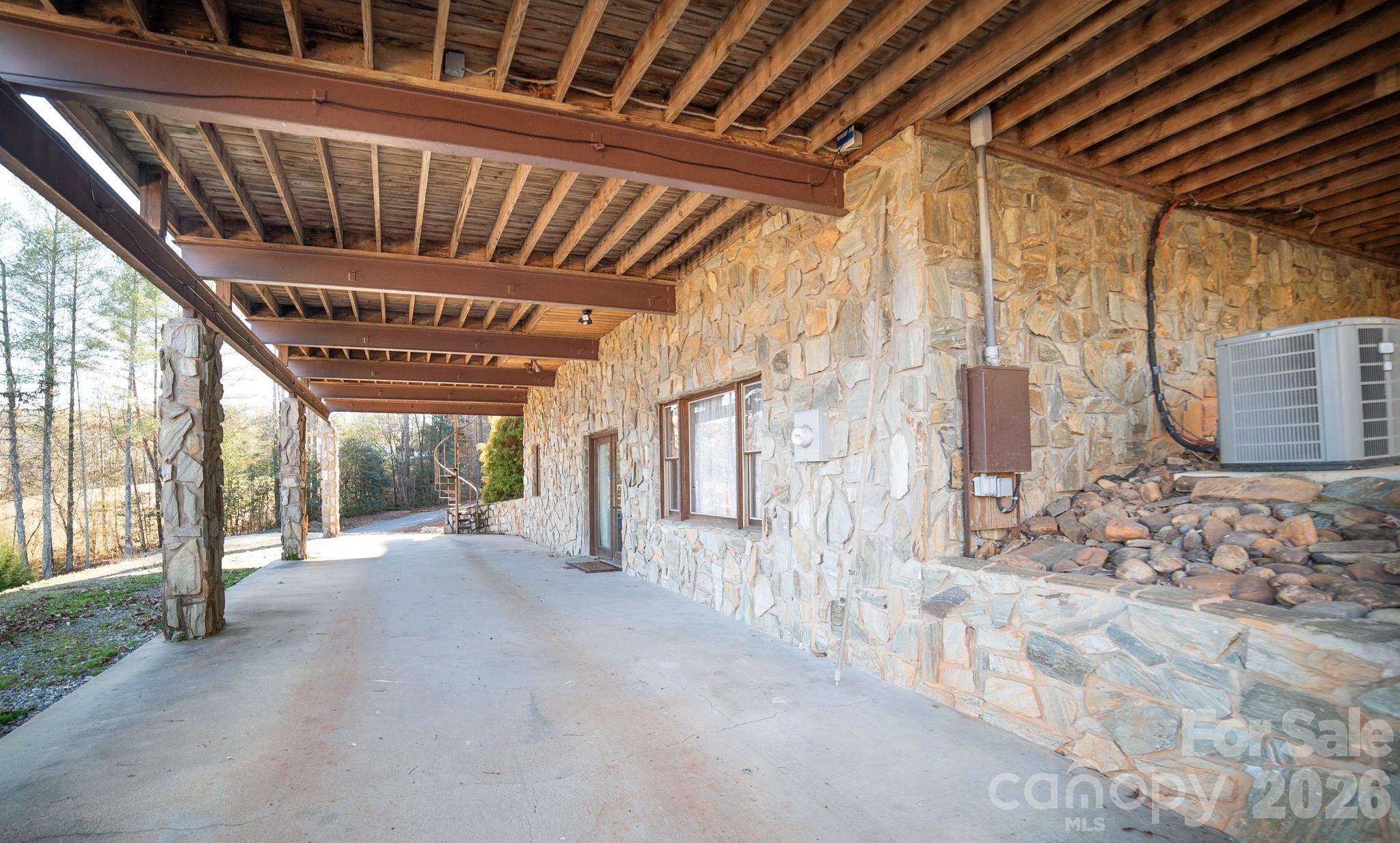 4021 & 4022 Johns River Road — Morganton