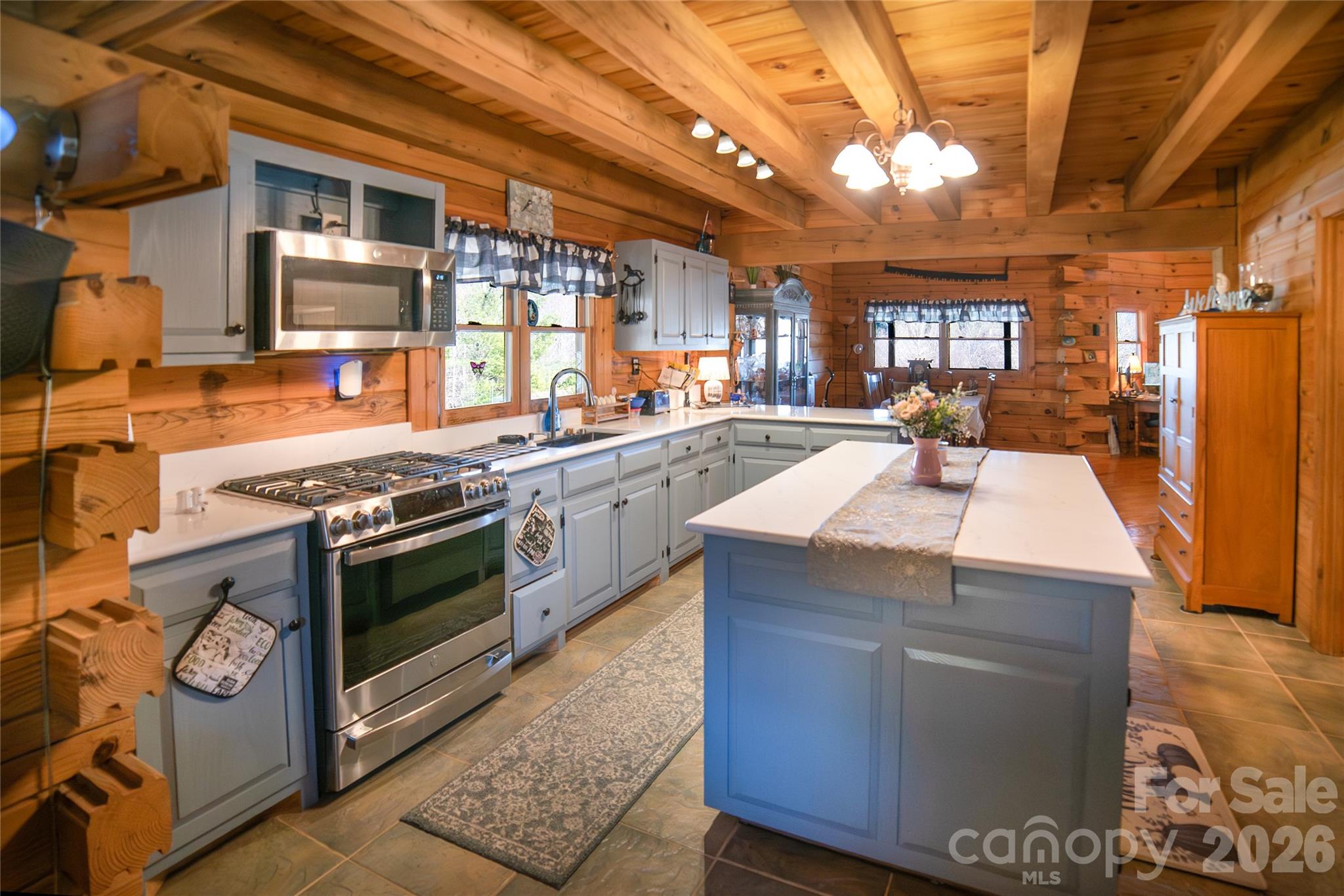 4021 & 4022 Johns River Road — Morganton
