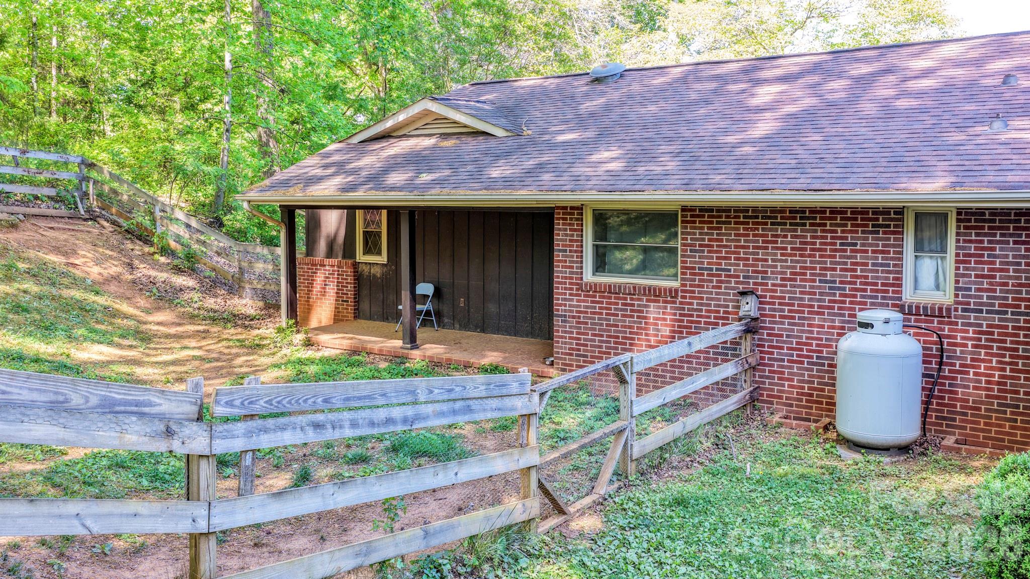 1188 Us Hwy 74 Highway — Bostic