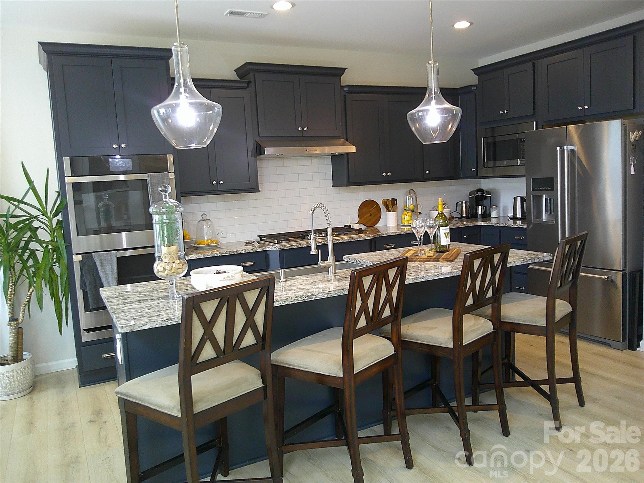 1141 Overlake Drive — Belmont
