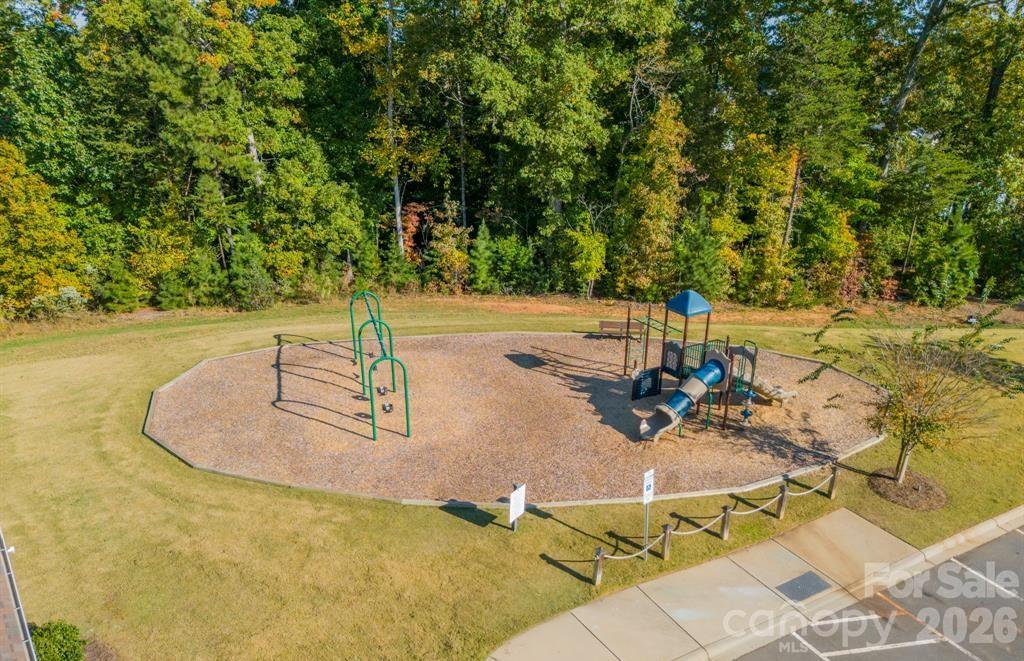 1141 Overlake Drive — Belmont
