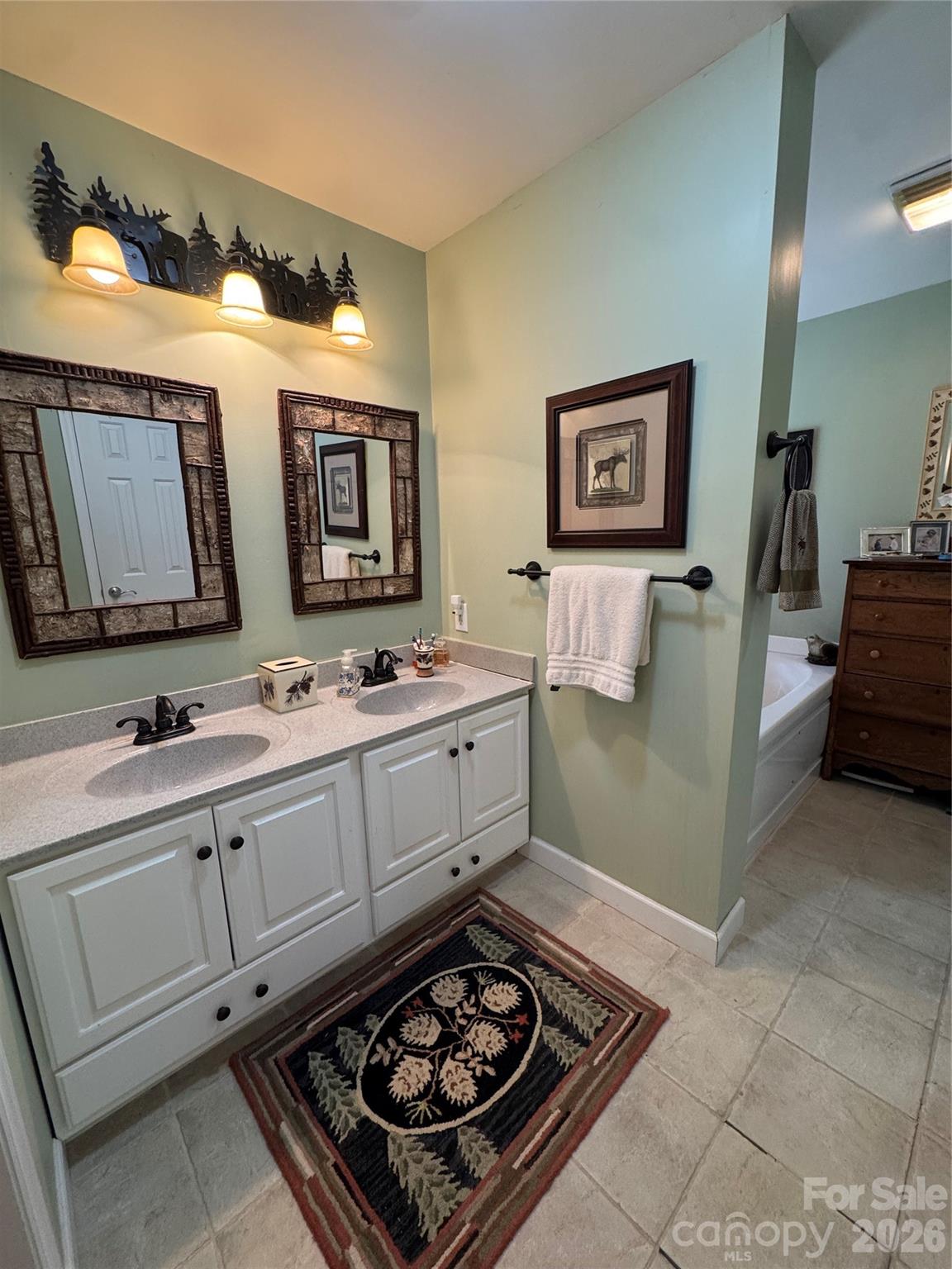 128 Hillcrest Road — Newland