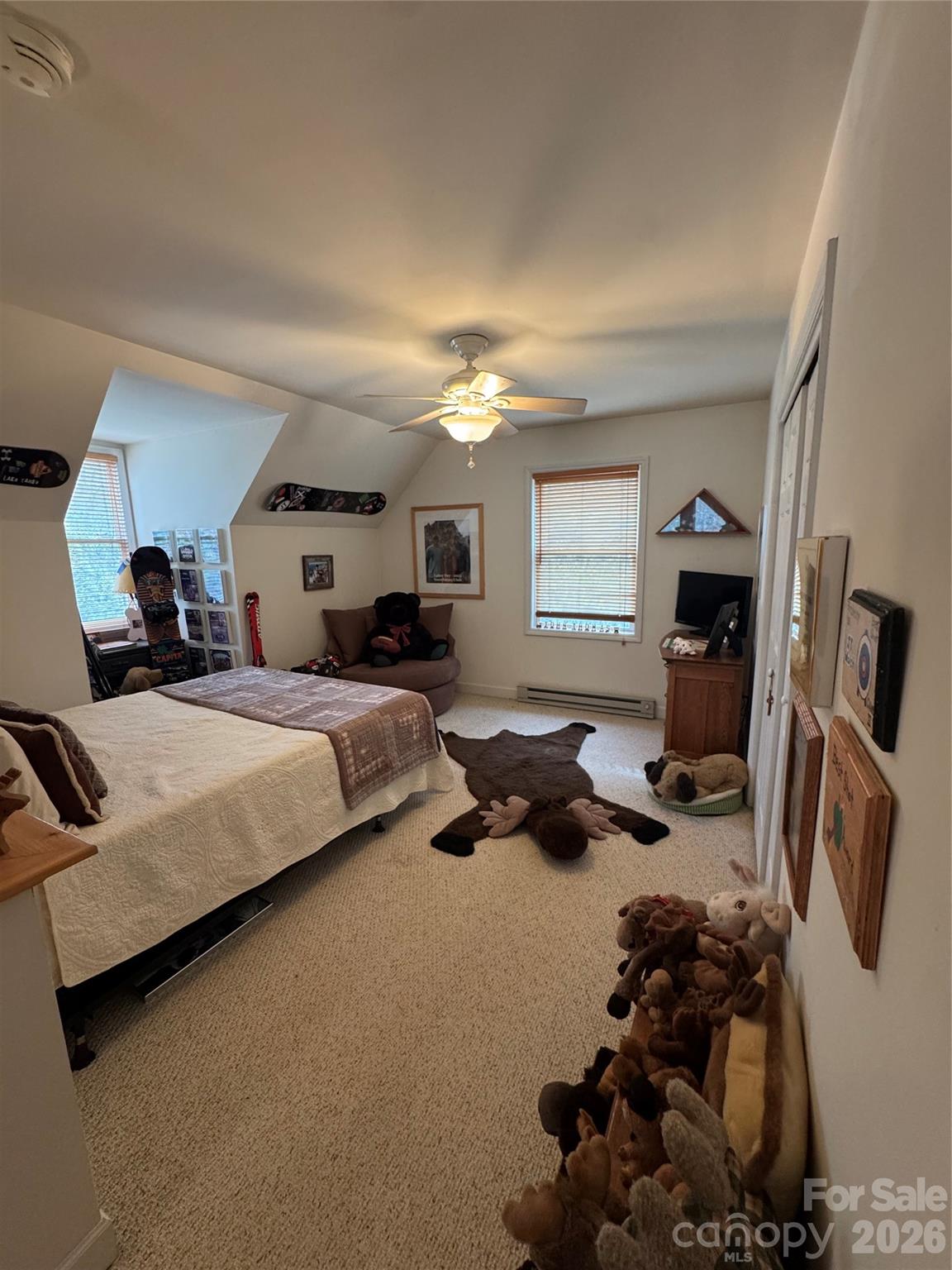 128 Hillcrest Road — Newland