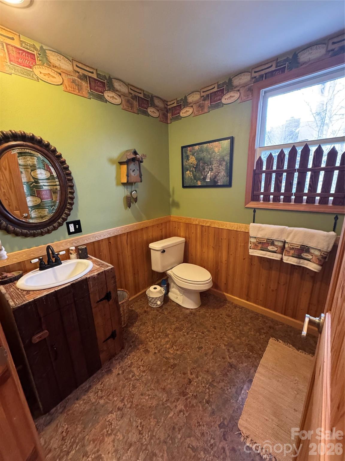 128 Hillcrest Road — Newland