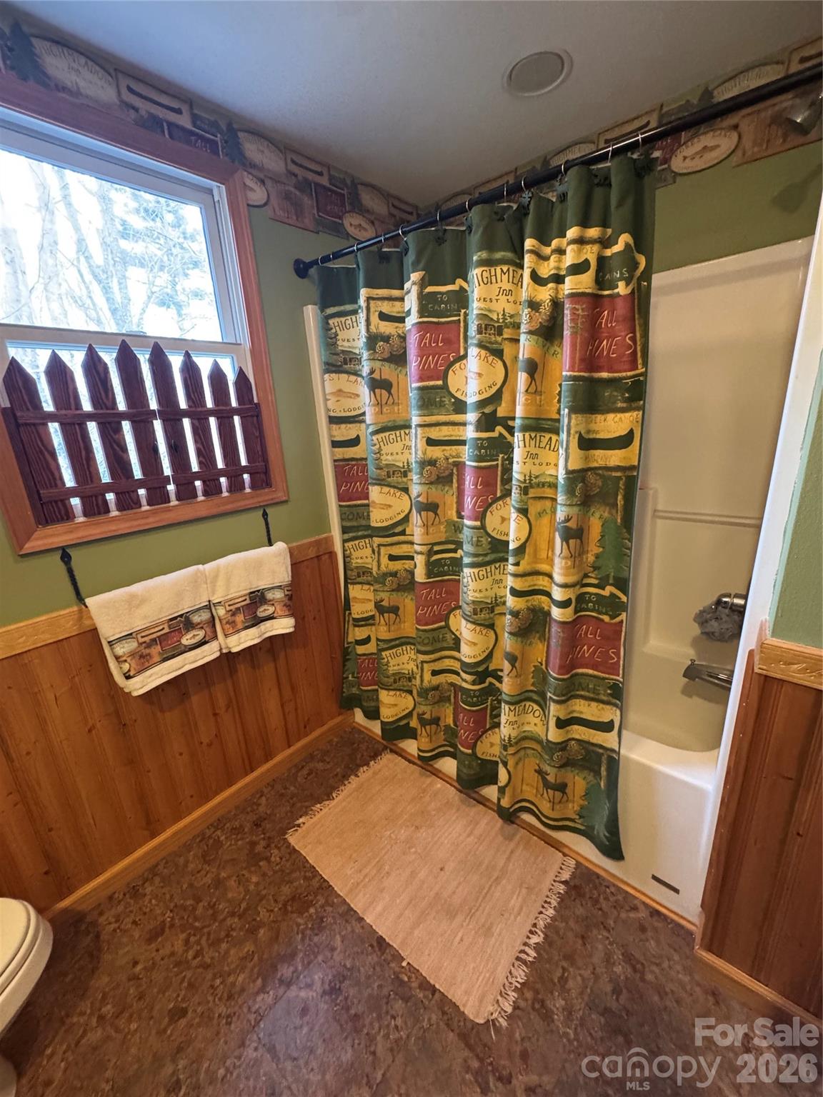 128 Hillcrest Road — Newland