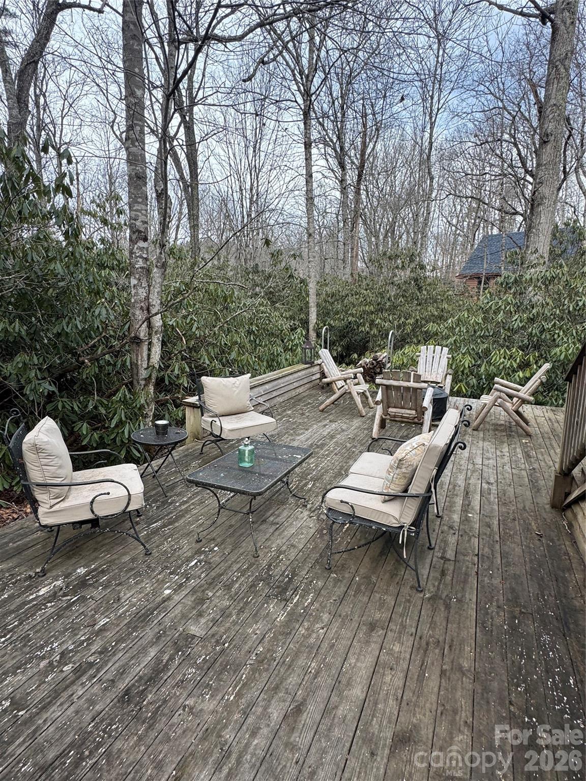 128 Hillcrest Road — Newland