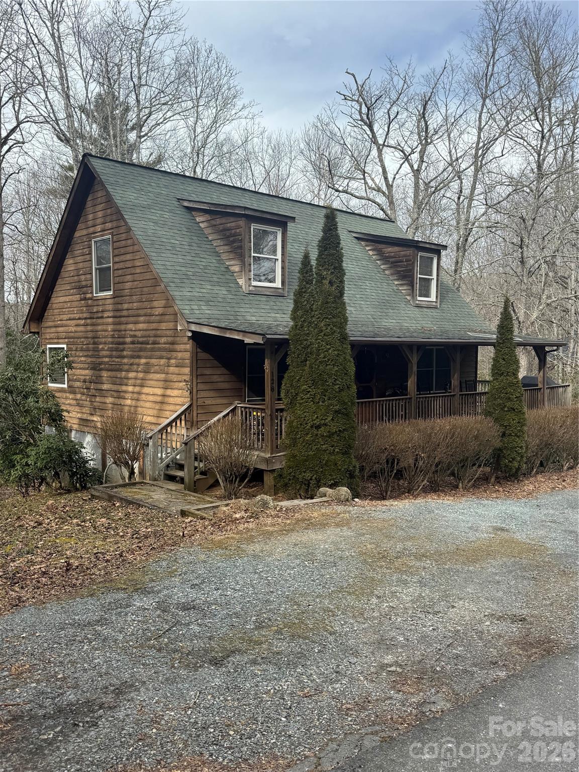 128 Hillcrest Road — Newland