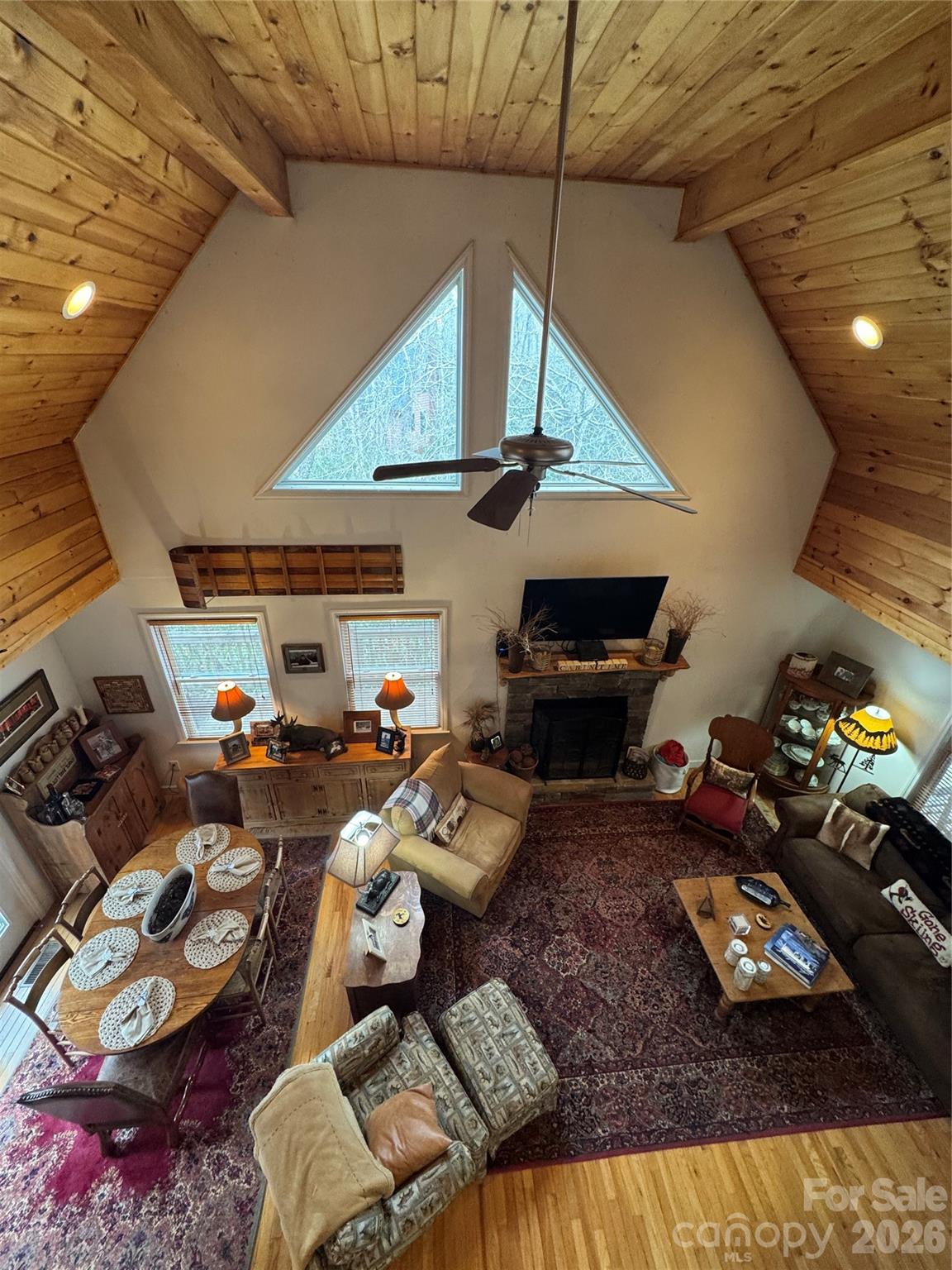 128 Hillcrest Road — Newland