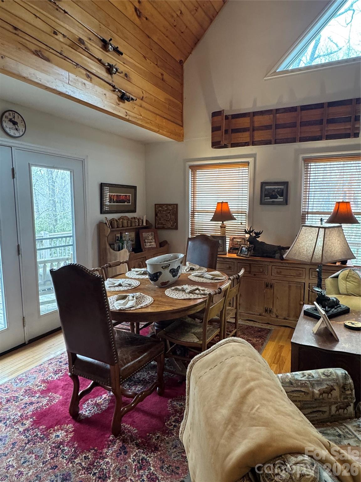 128 Hillcrest Road — Newland