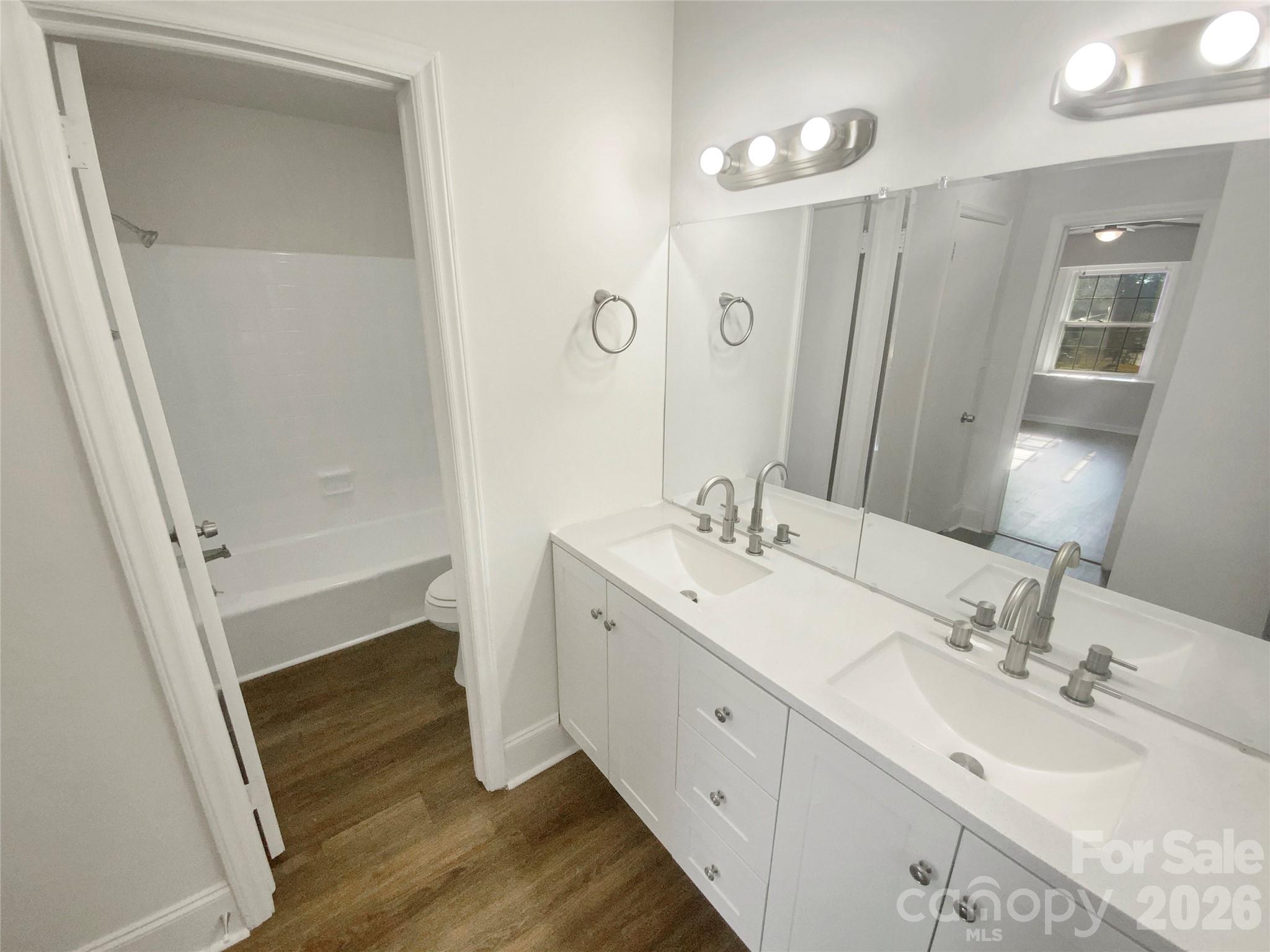 4661 Easthaven Drive — Charlotte