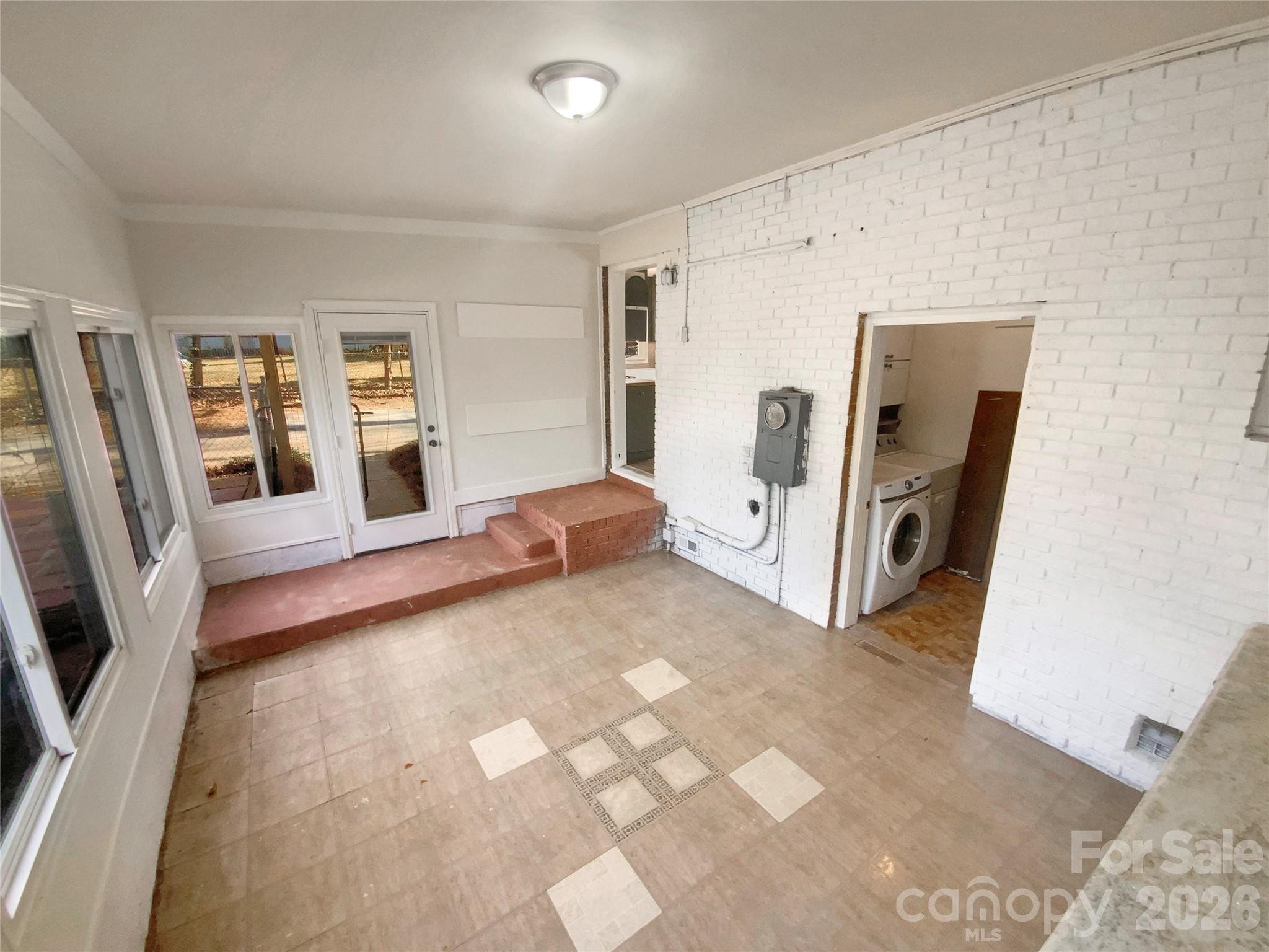 4661 Easthaven Drive — Charlotte