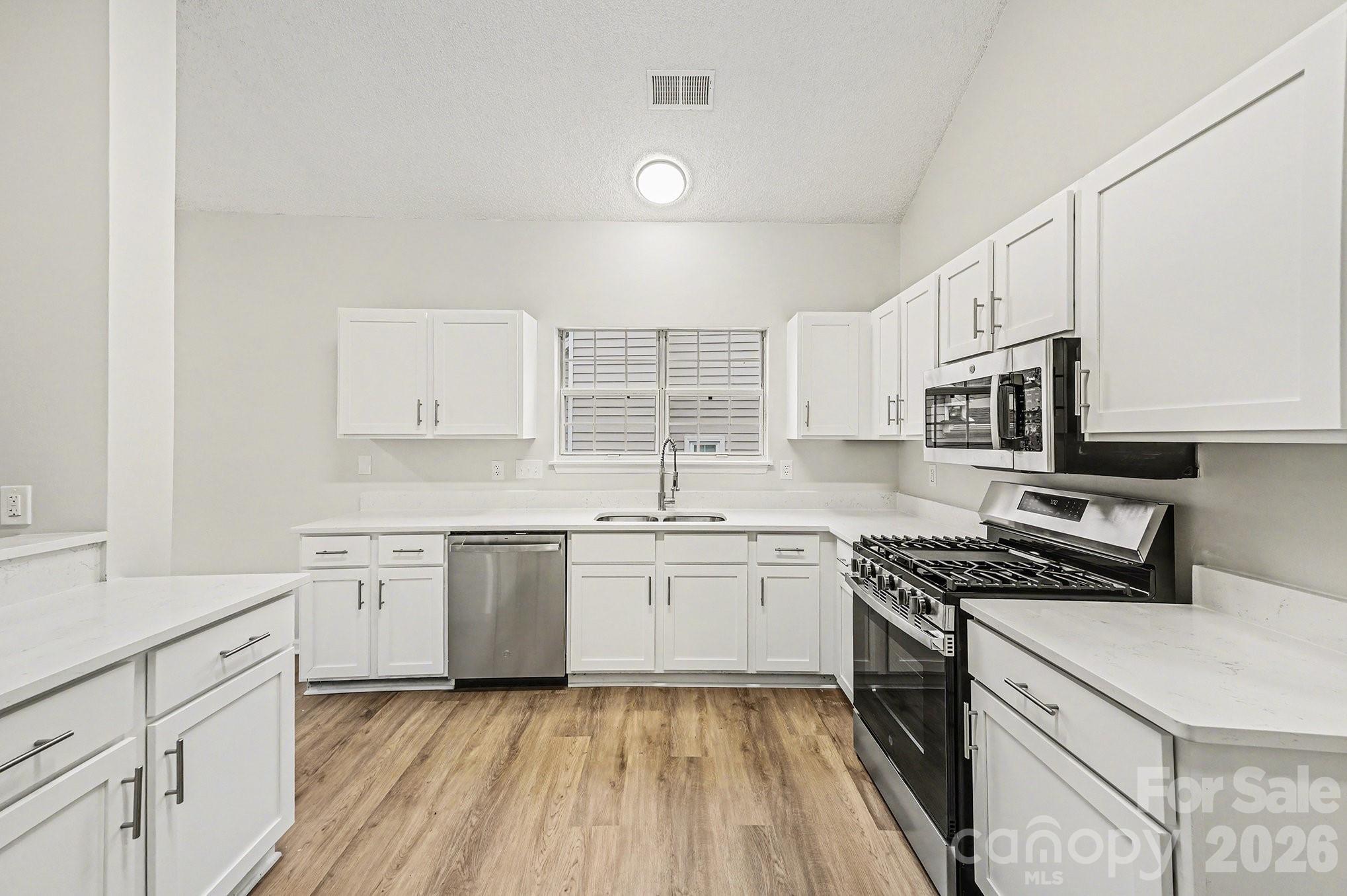 150 Ashford Hollow Lane — Mooresville