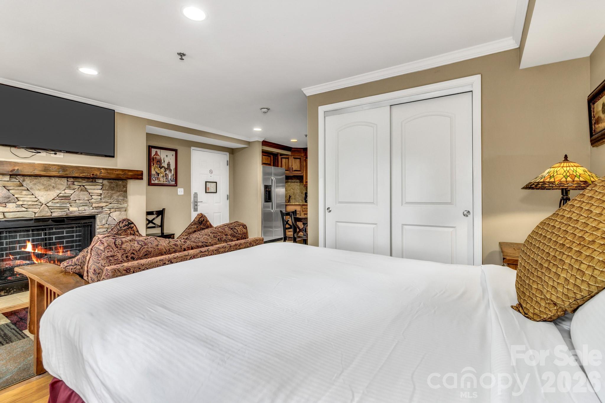 119 Bowling Park Road — Asheville