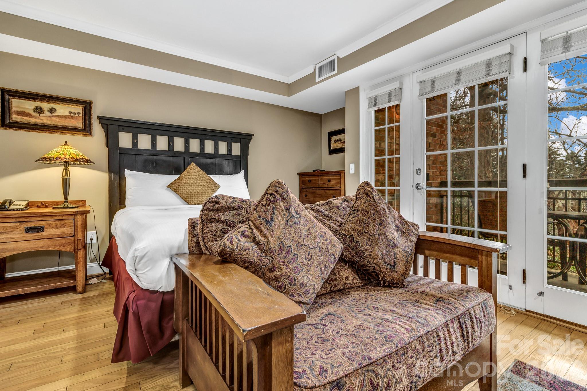 119 Bowling Park Road — Asheville
