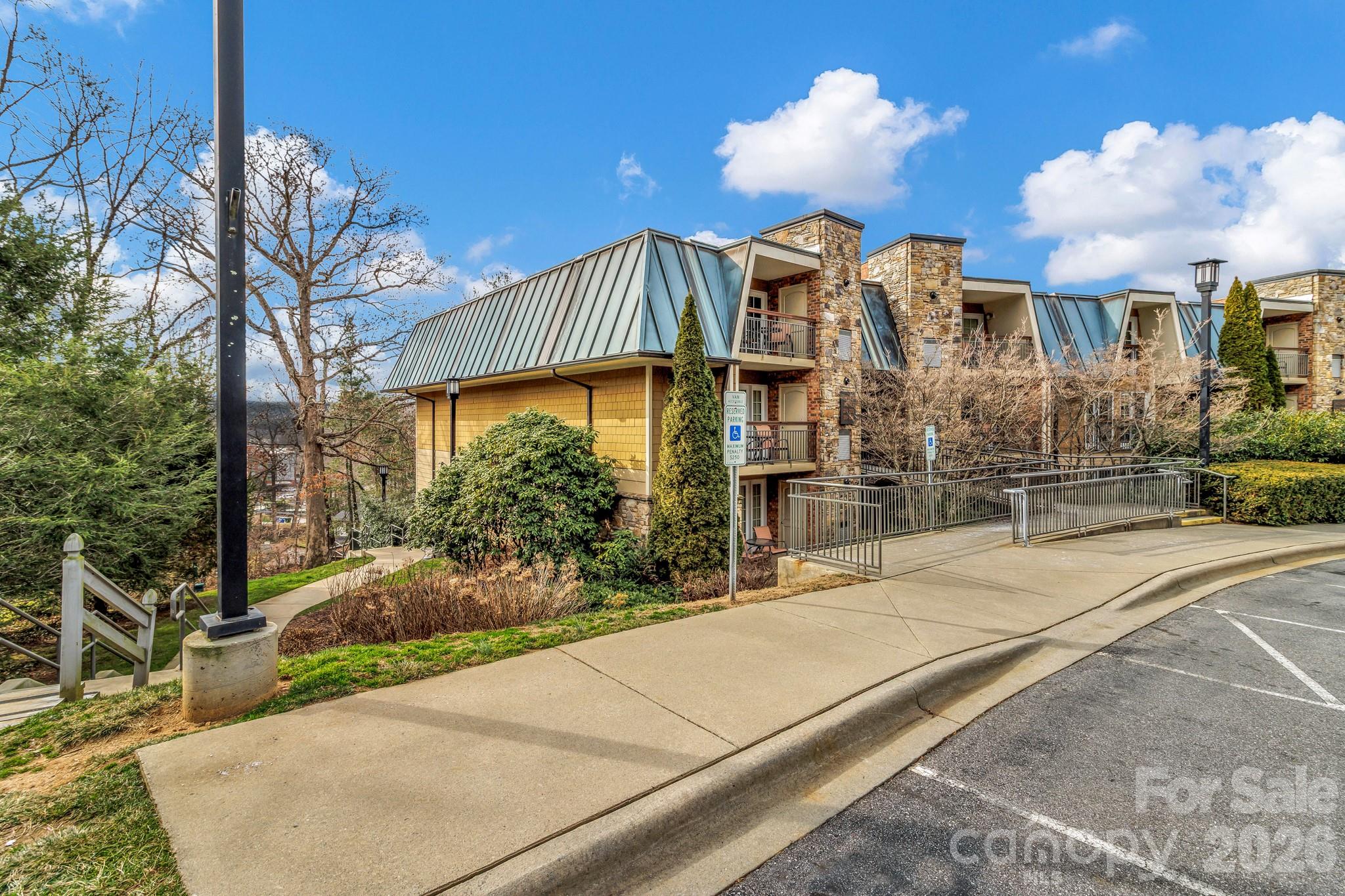 119 Bowling Park Road — Asheville