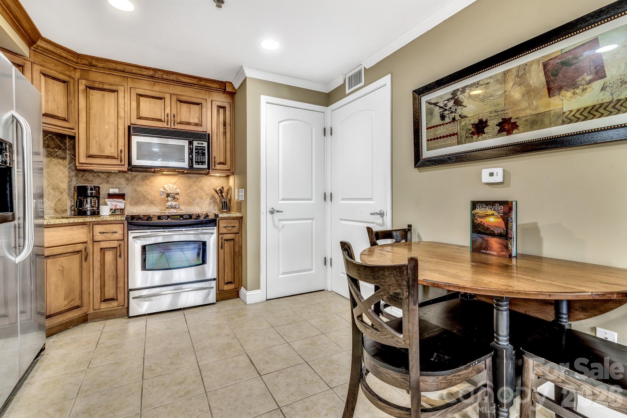 119 Bowling Park Road — Asheville