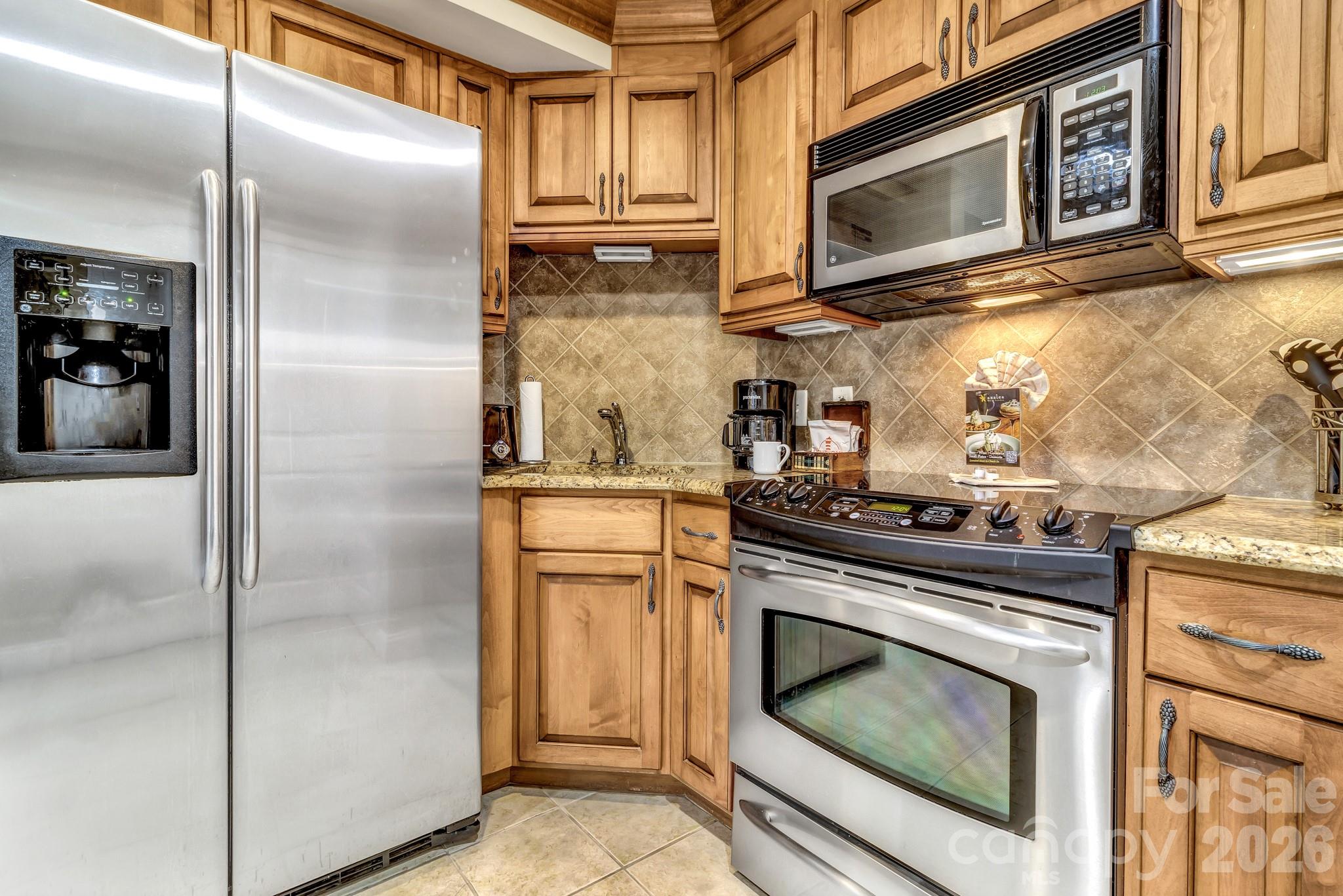 119 Bowling Park Road — Asheville