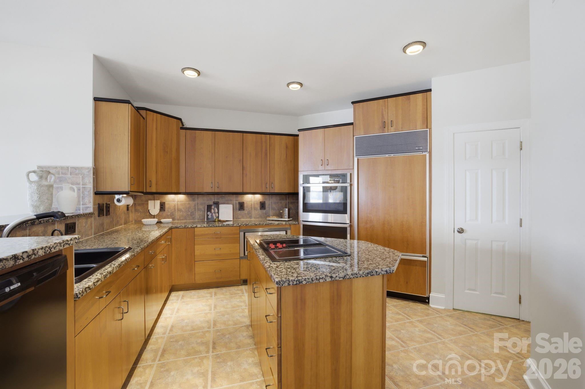 144 Mariner Pointe Lane — Mooresville