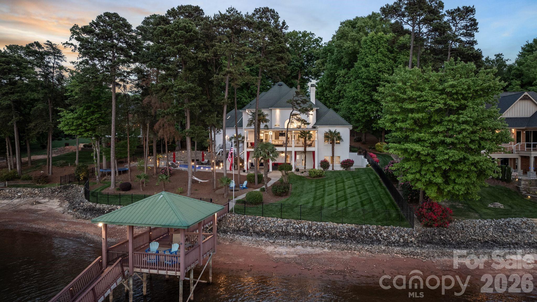 144 Mariner Pointe Lane — Mooresville