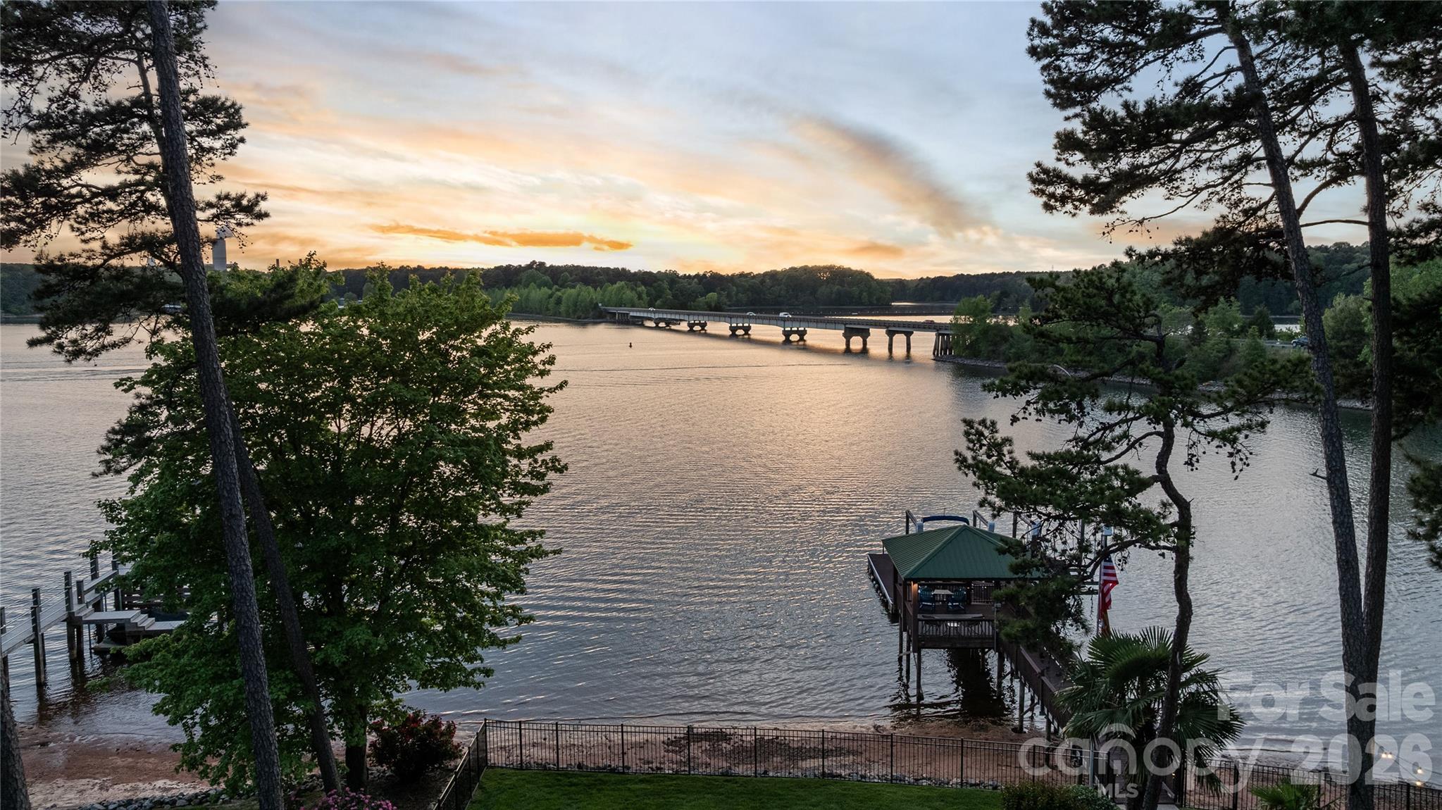 144 Mariner Pointe Lane — Mooresville