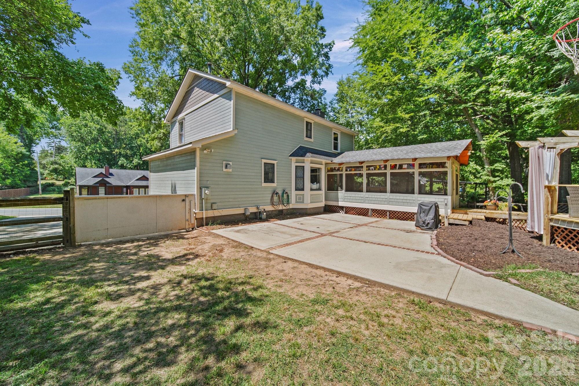 19424 Heartland Street — Cornelius