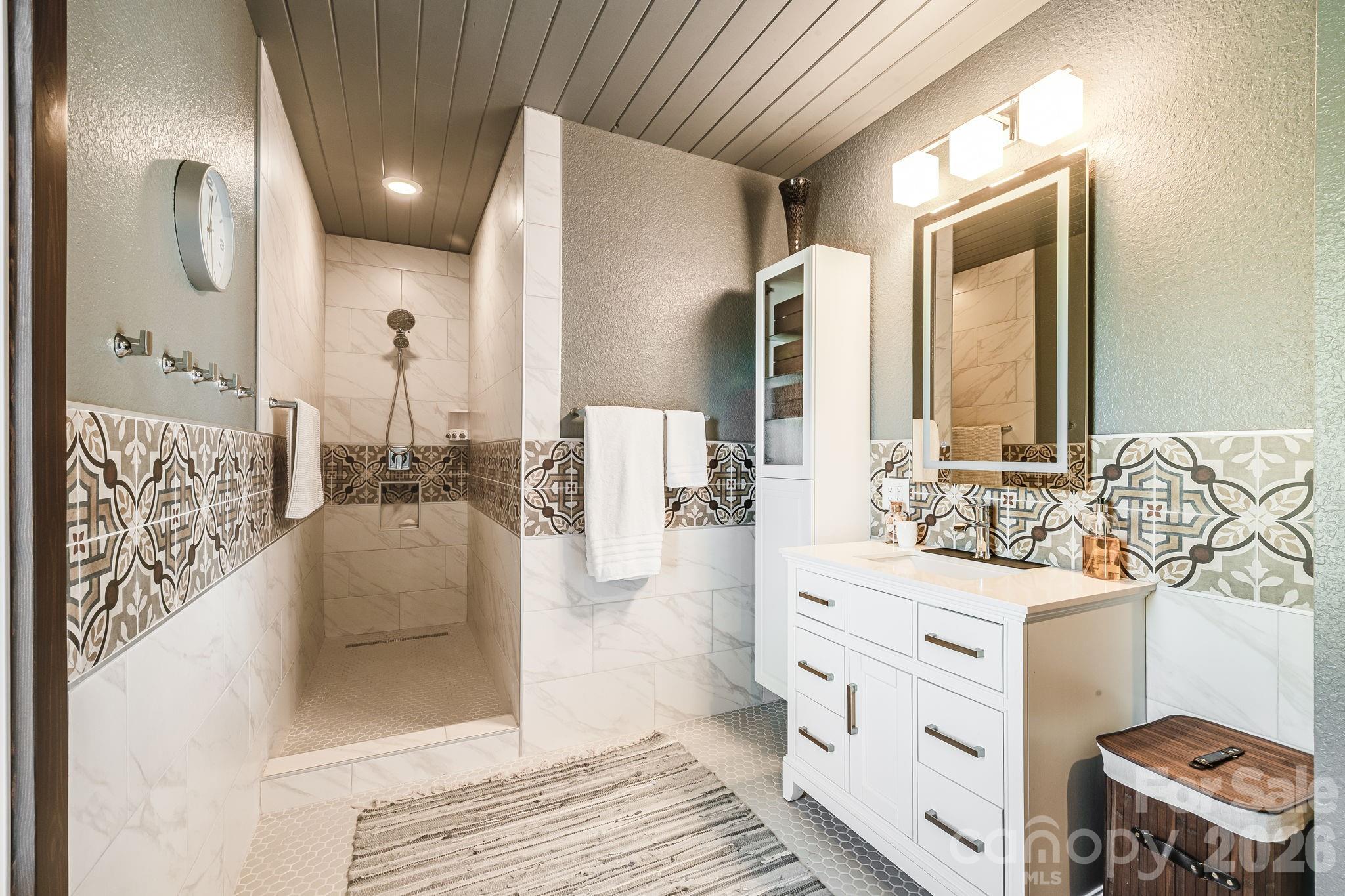 2223 Scarlet Ridge — Sylva
