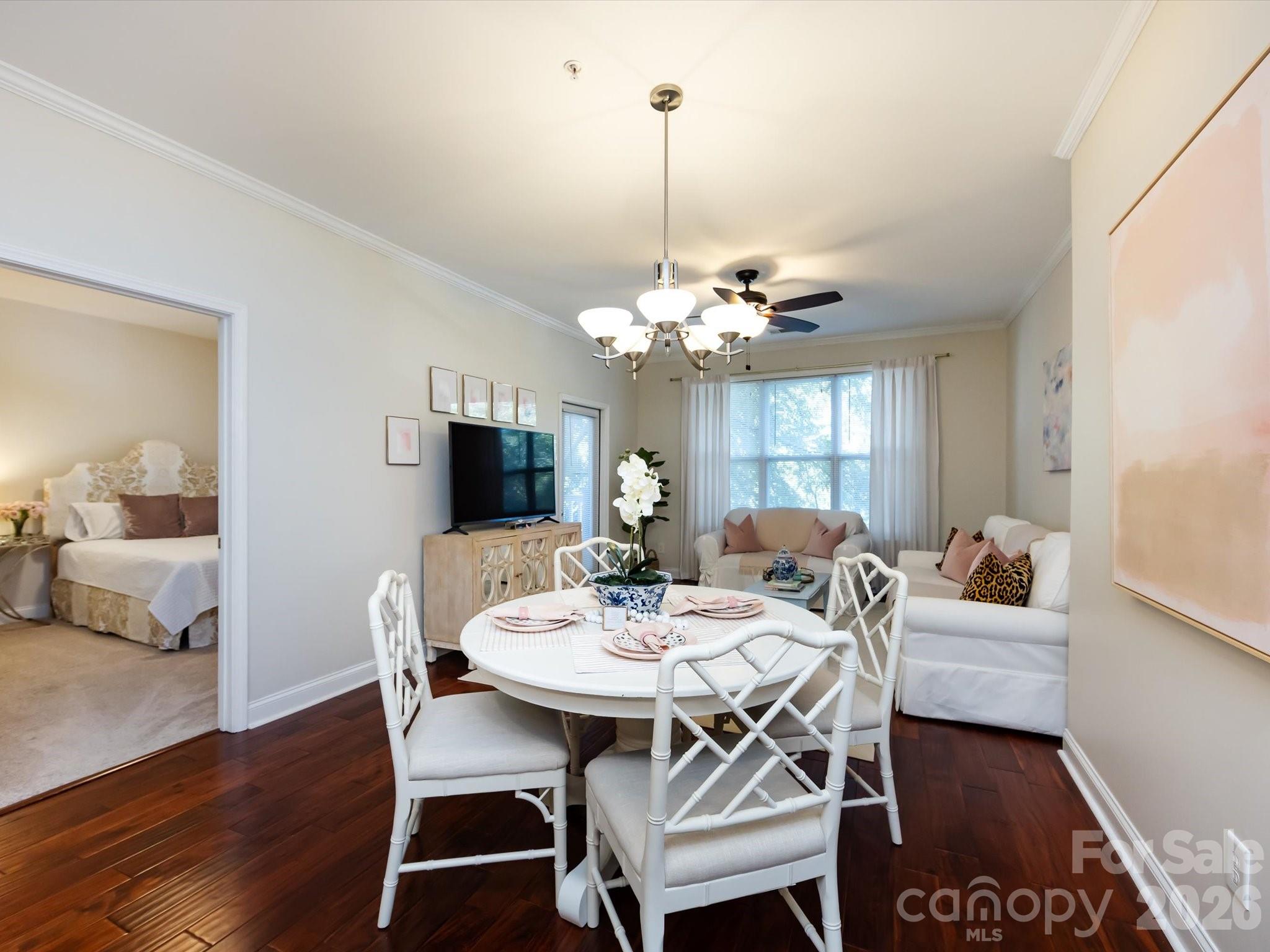 1000 E Woodlawn Road #113 — Charlotte