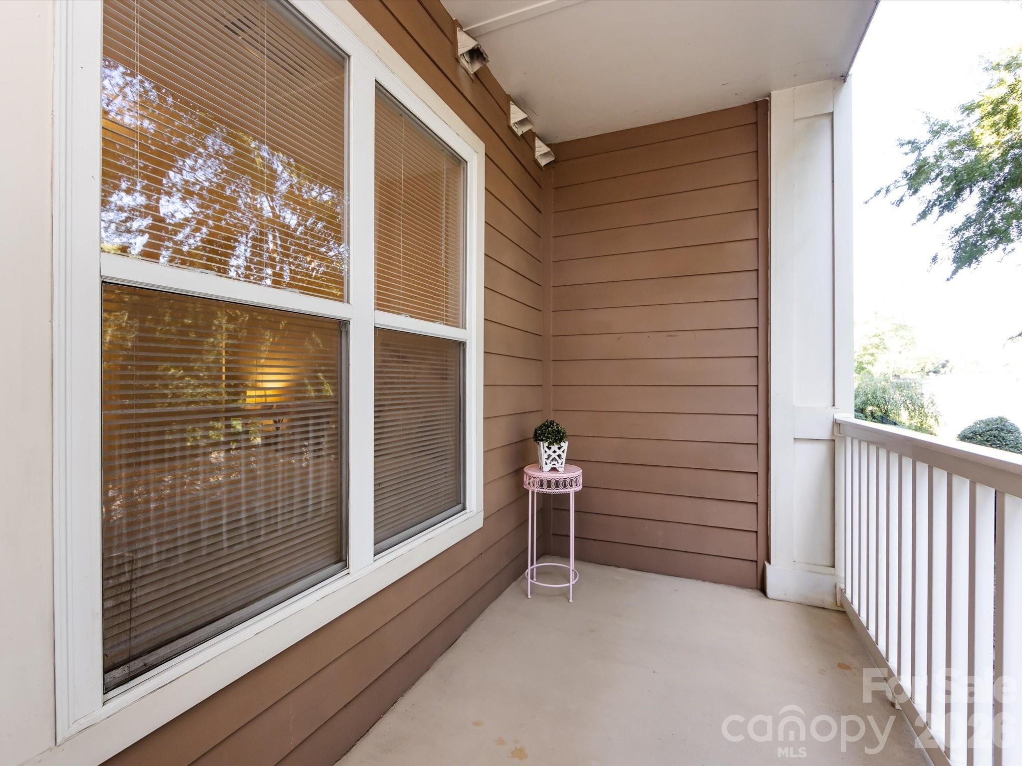 1000 E Woodlawn Road #113 — Charlotte