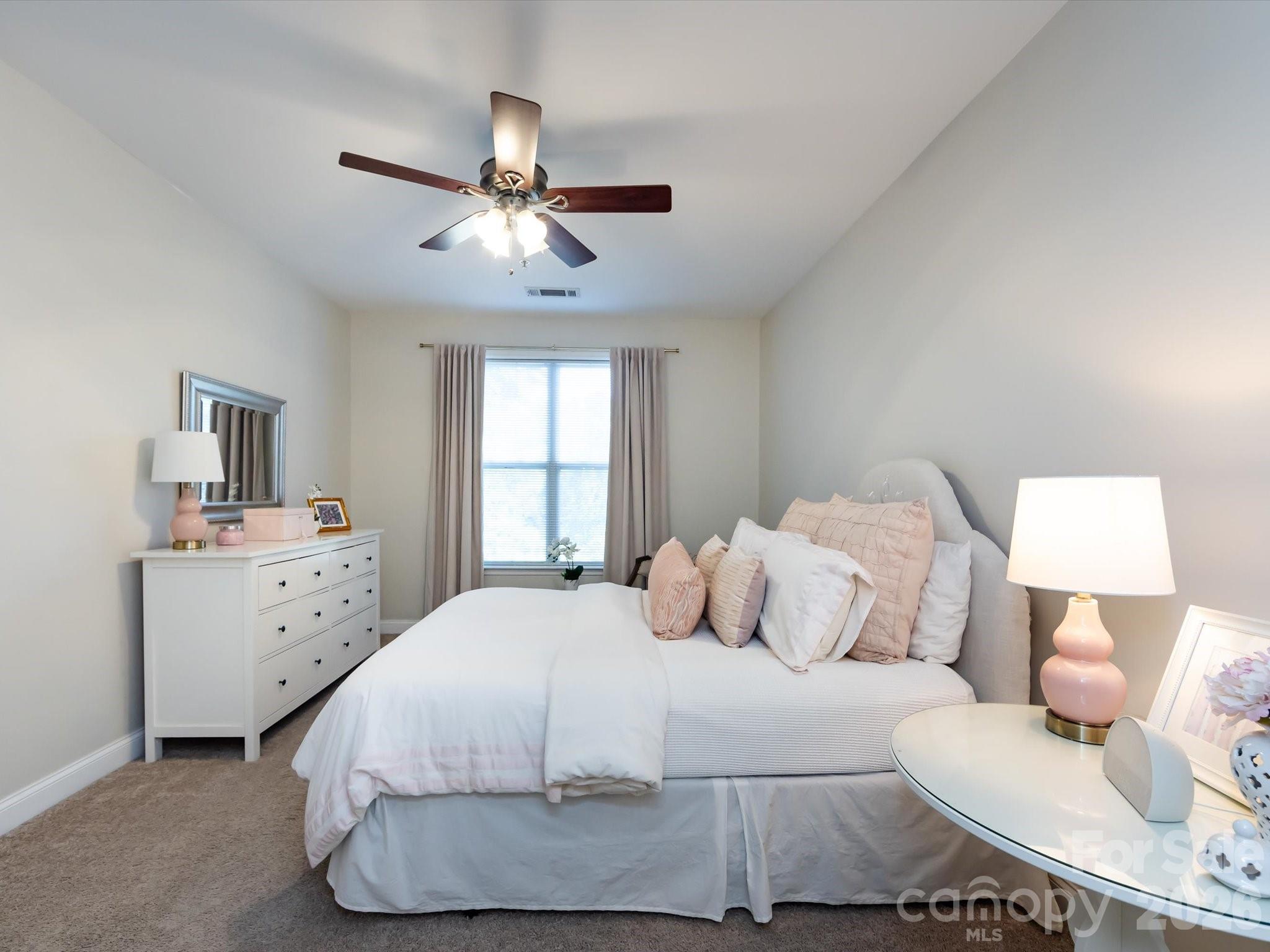 1000 E Woodlawn Road #113 — Charlotte