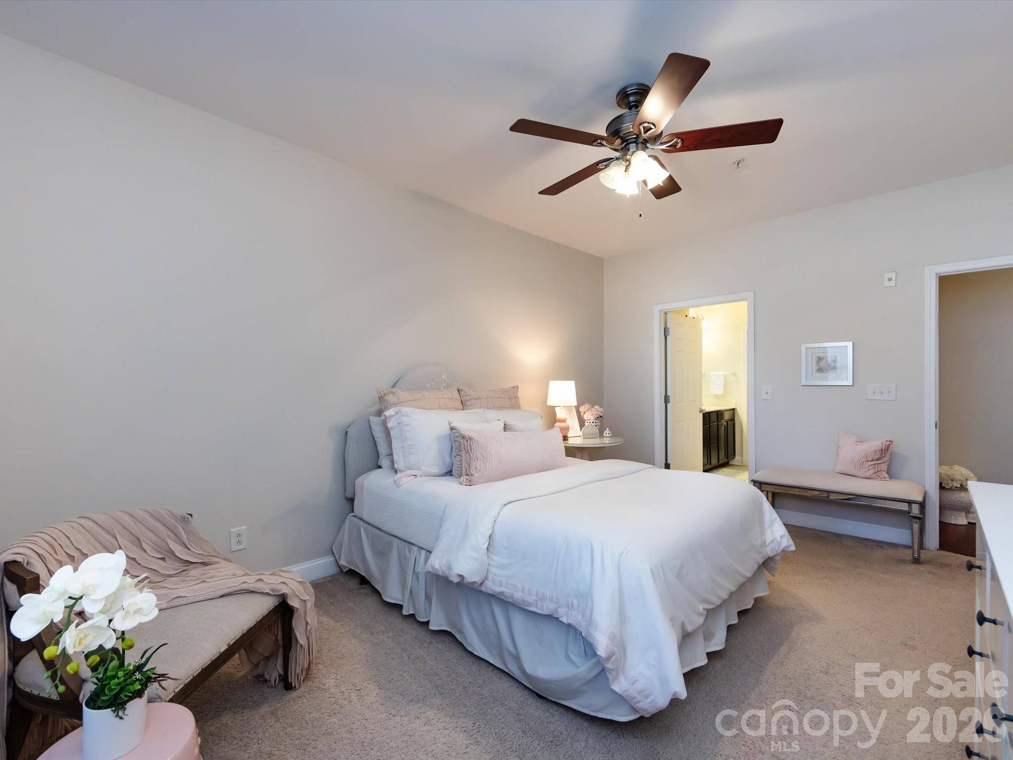 1000 E Woodlawn Road #113 — Charlotte