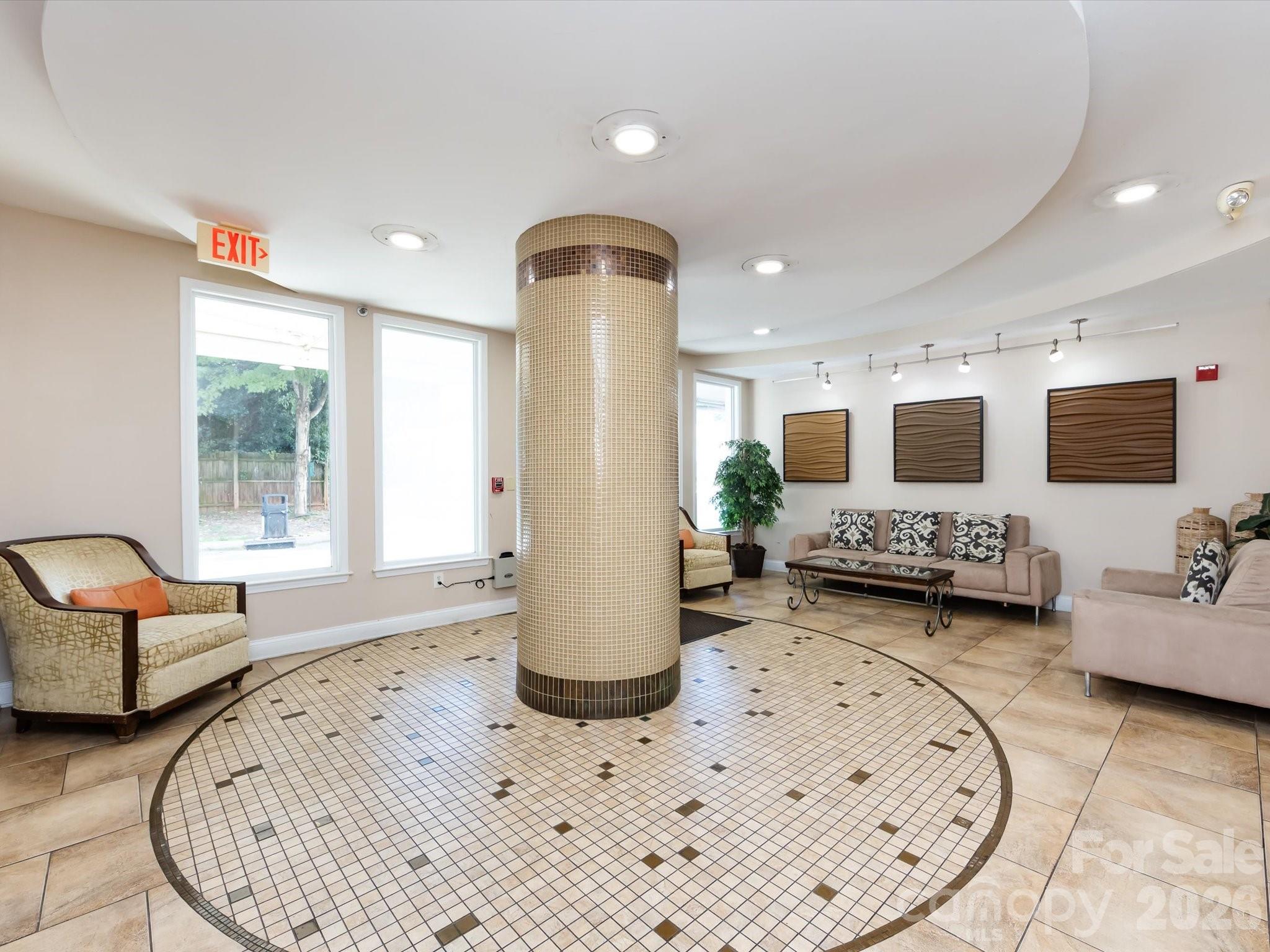 1000 E Woodlawn Road #113 — Charlotte