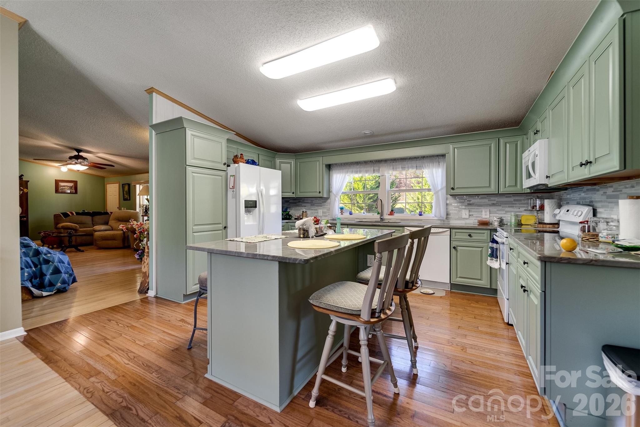 7581 Hwy 441 Highway S — Sylva
