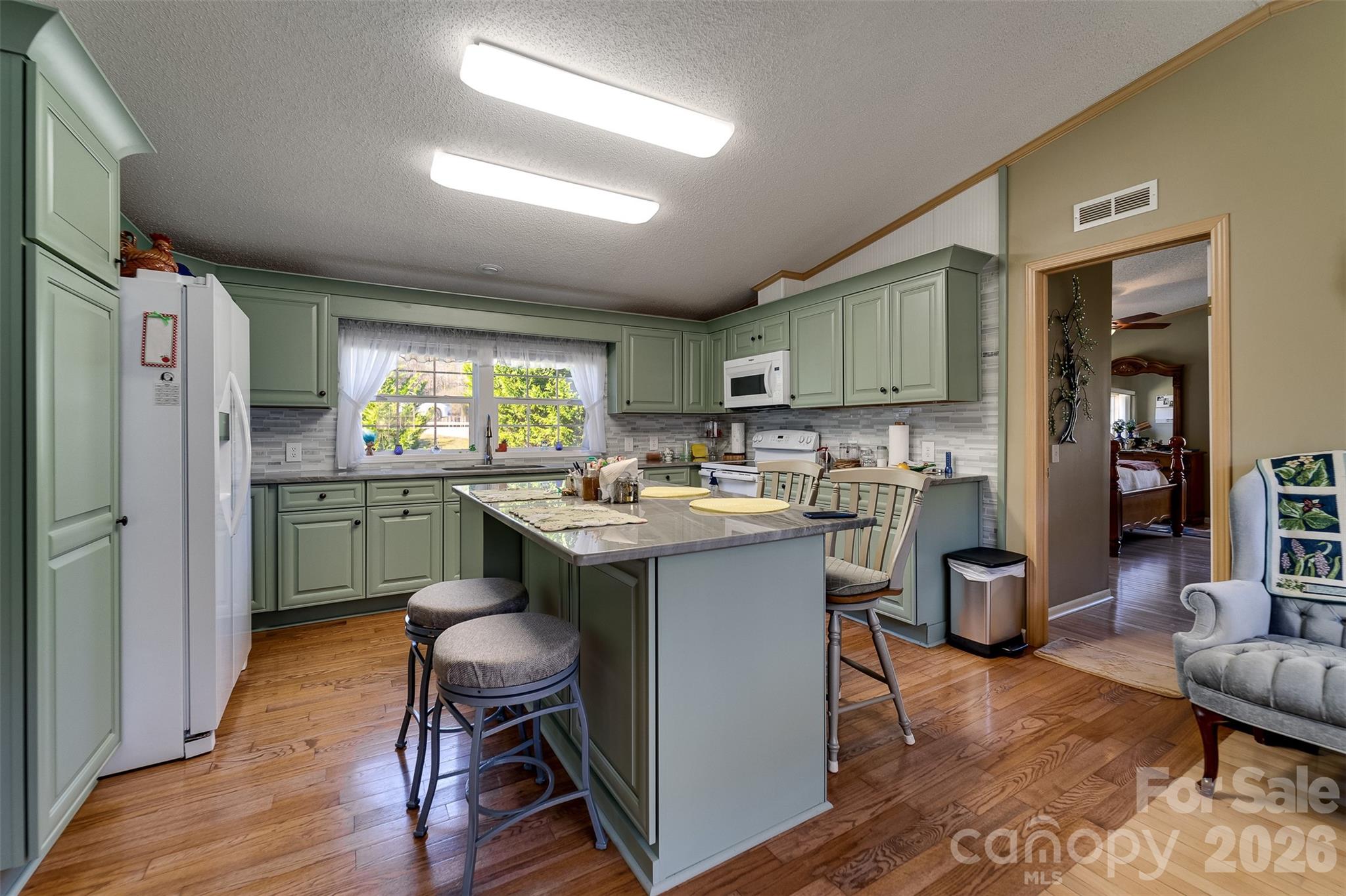7581 Hwy 441 Highway S — Sylva