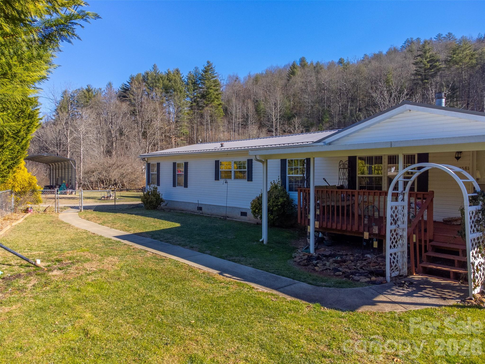 7581 Hwy 441 Highway S — Sylva