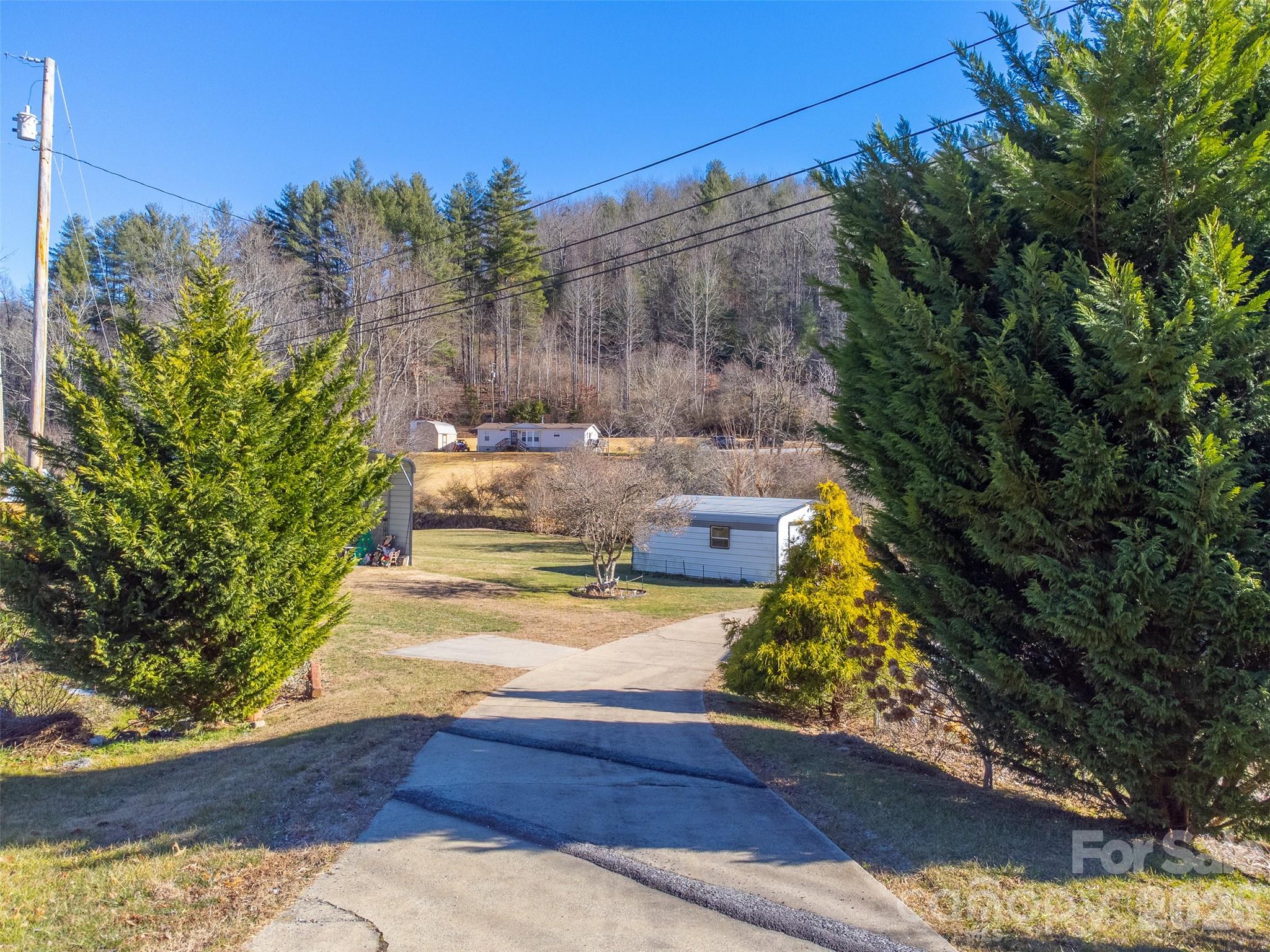 7581 Hwy 441 Highway S — Sylva