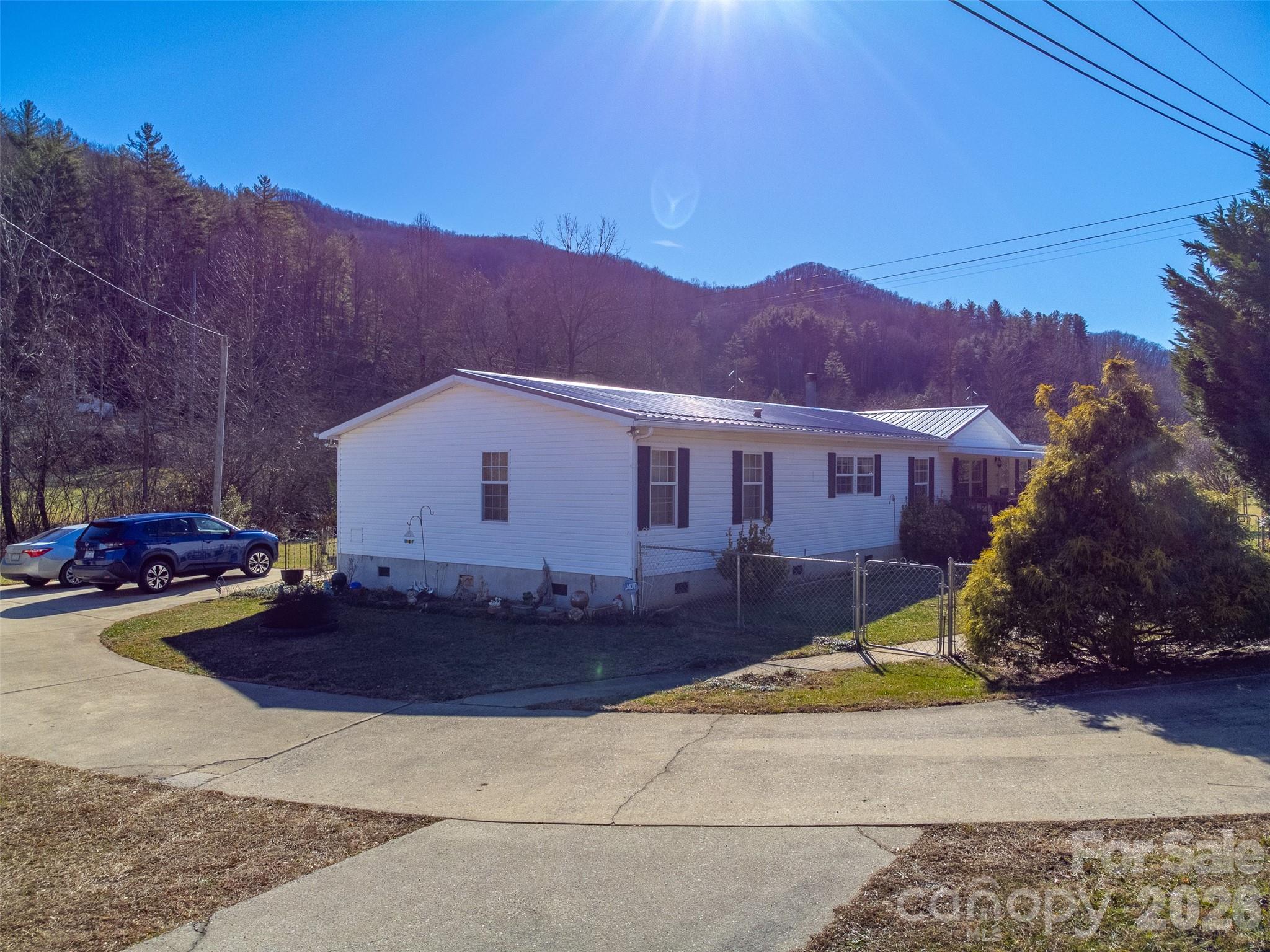 7581 Hwy 441 Highway S — Sylva
