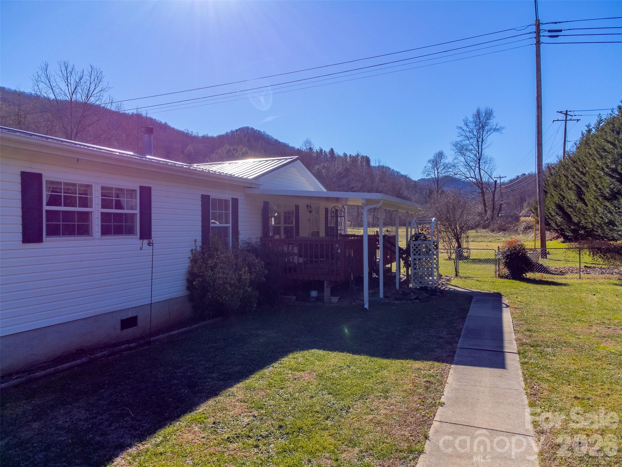 7581 Hwy 441 Highway S — Sylva