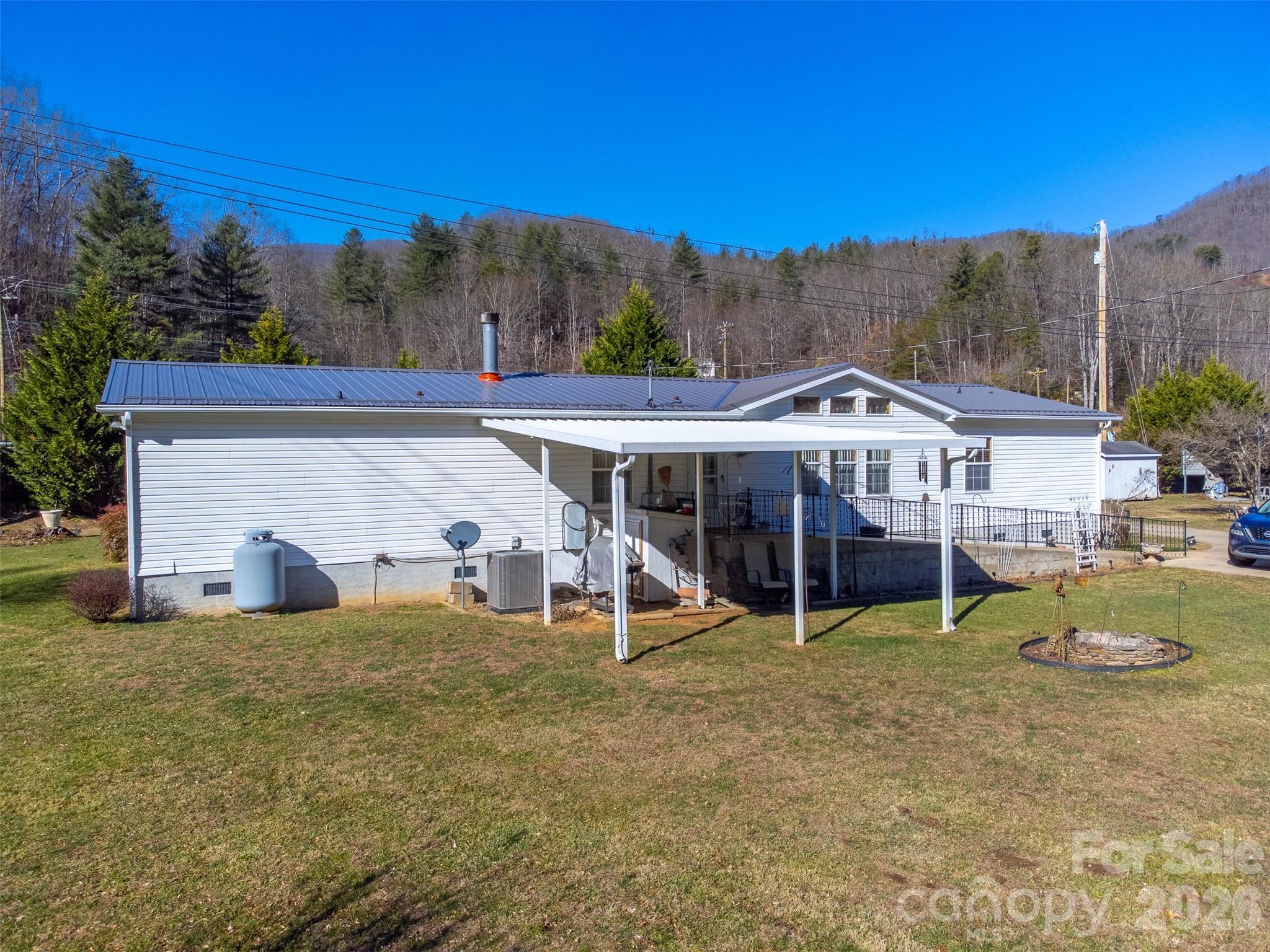 7581 Hwy 441 Highway S — Sylva