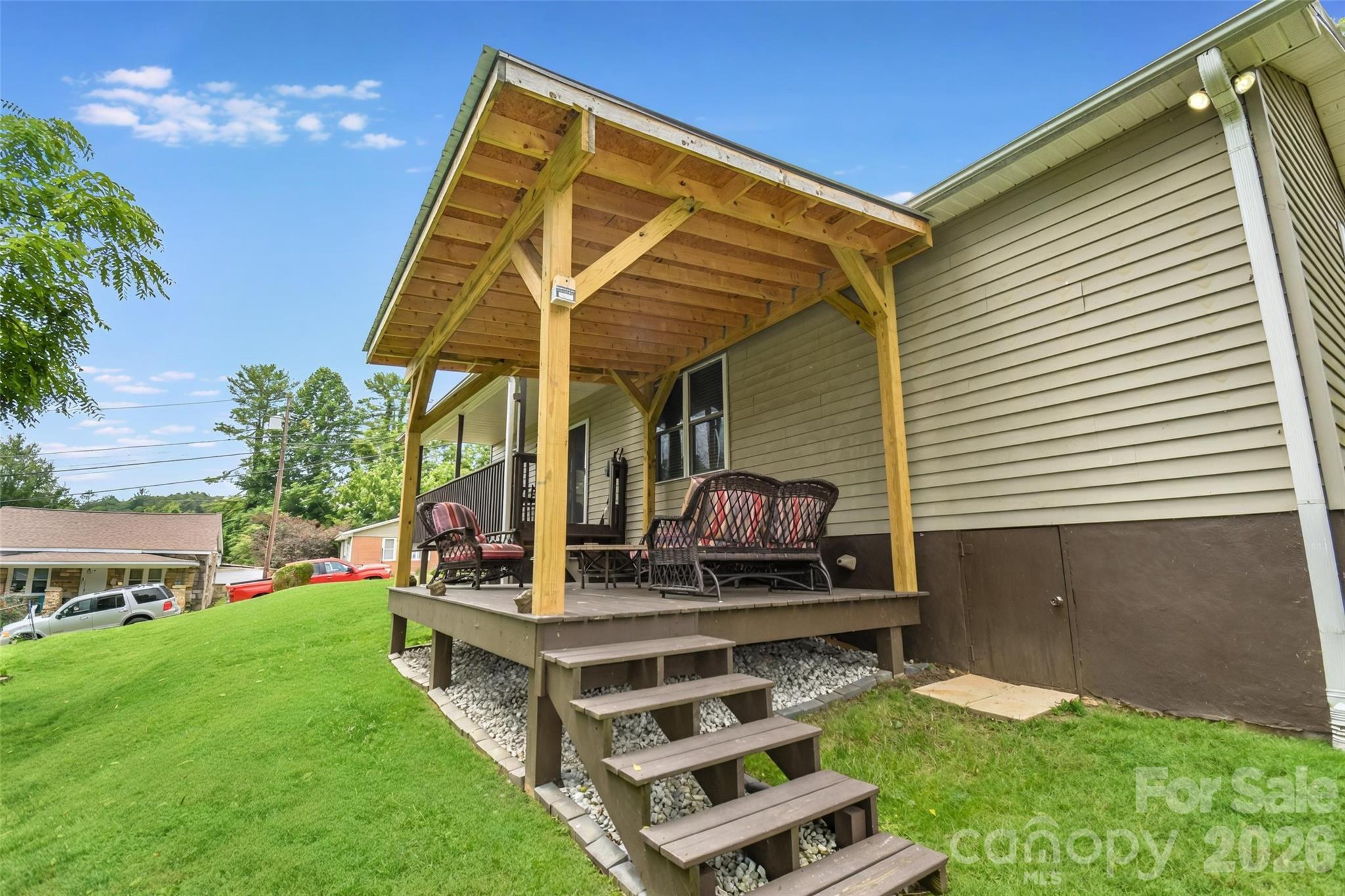 110 West Lane — Brevard