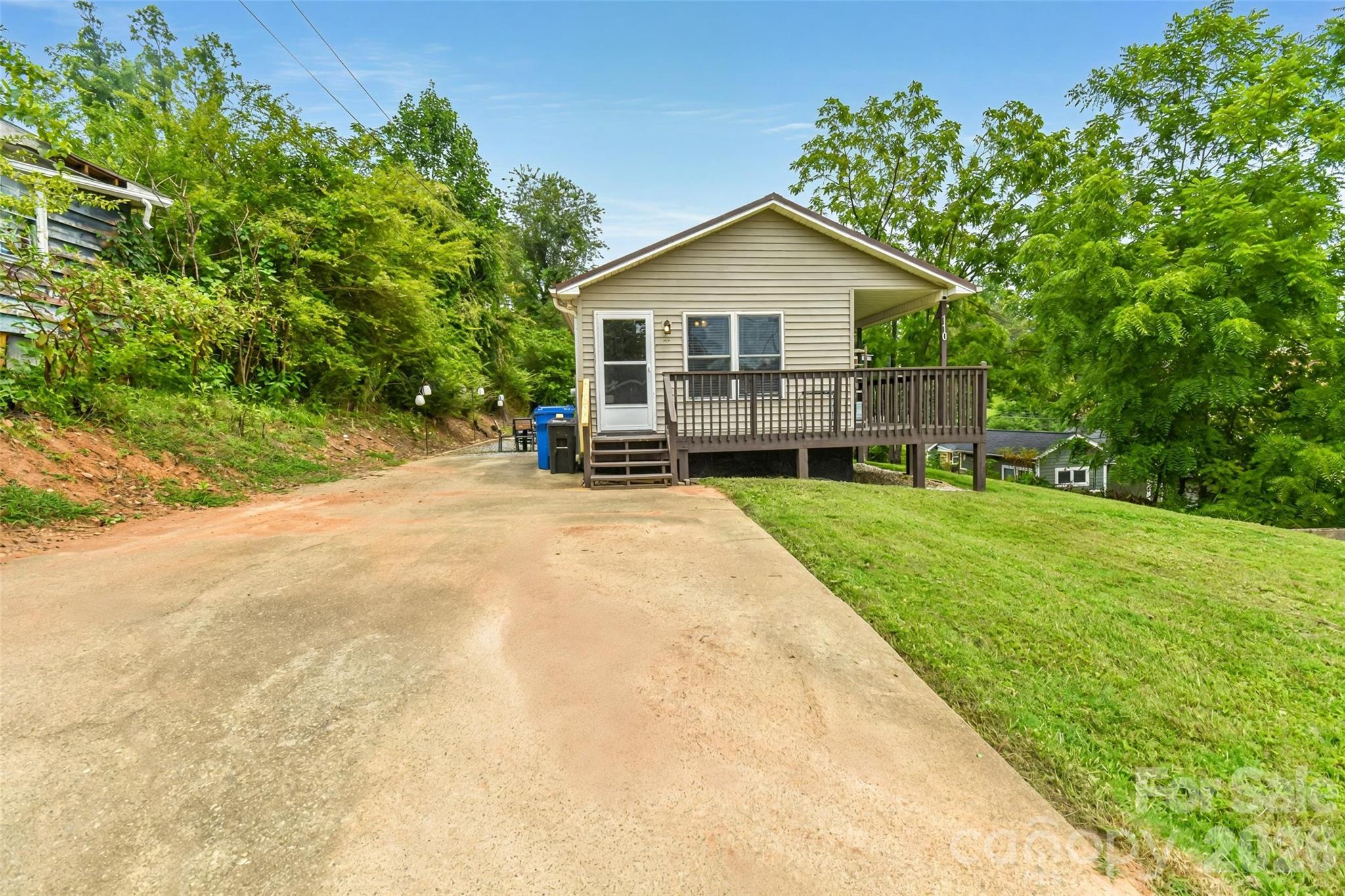 110 West Lane — Brevard