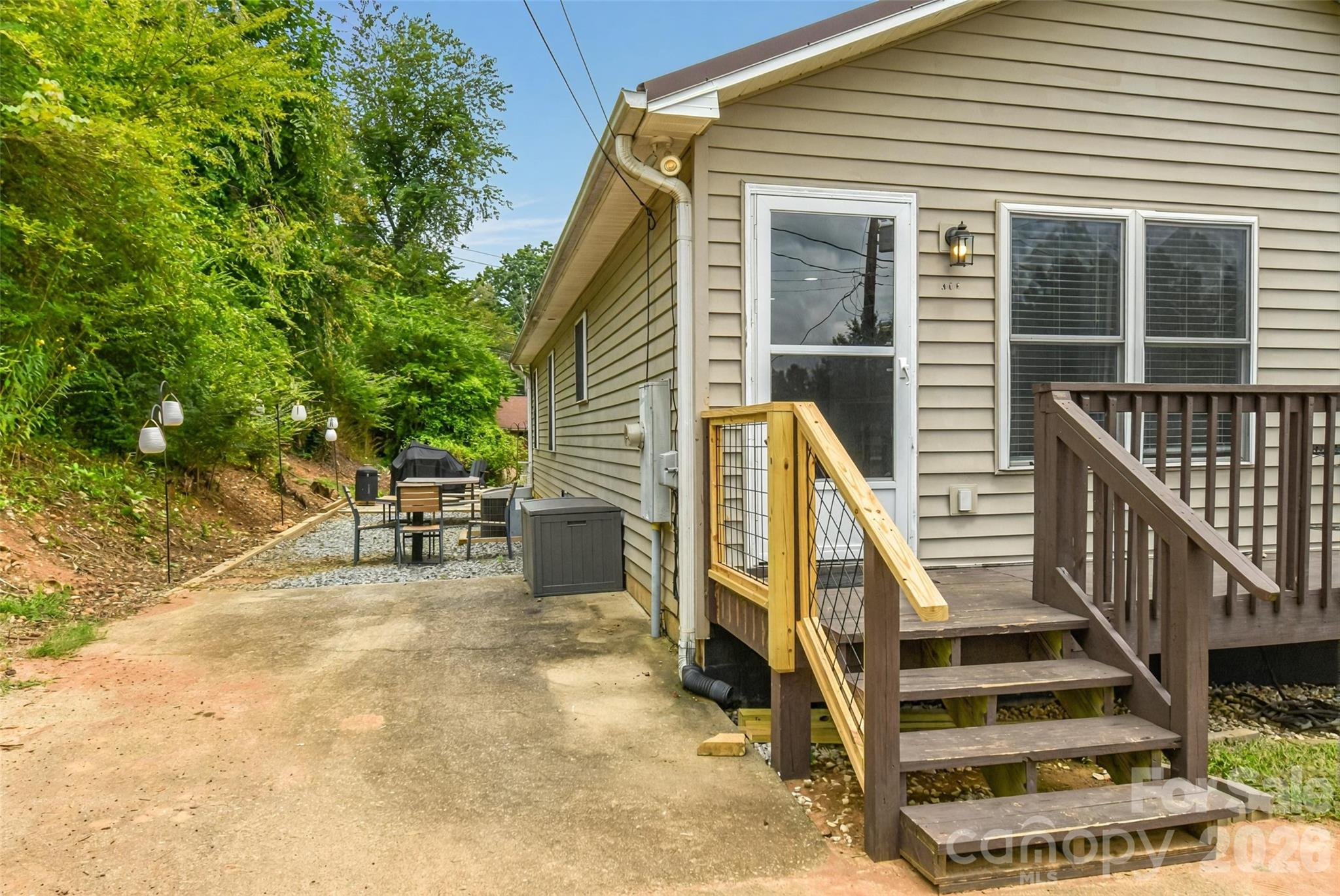 110 West Lane — Brevard