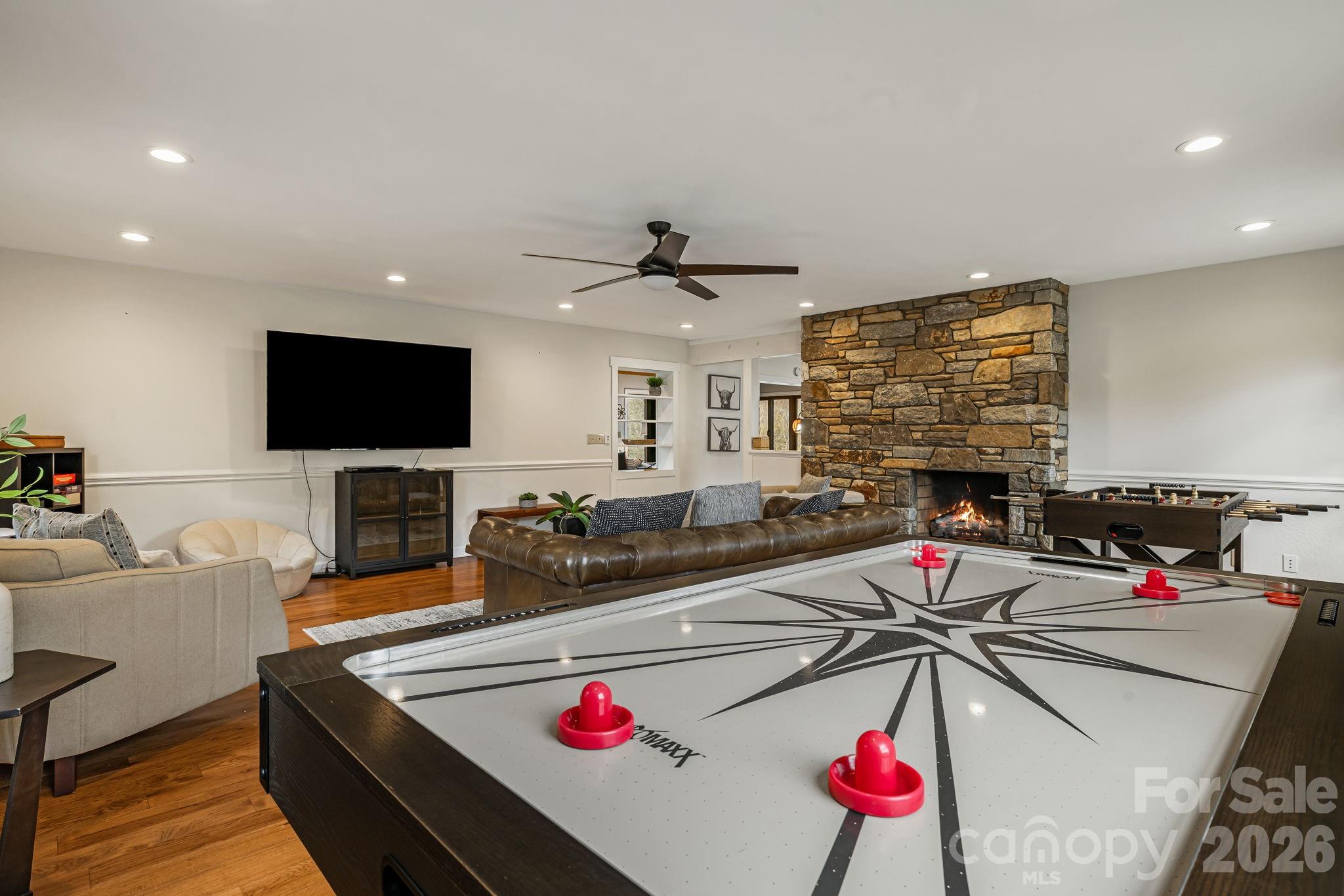 1236 Upper Brush Creek Road — Fairview