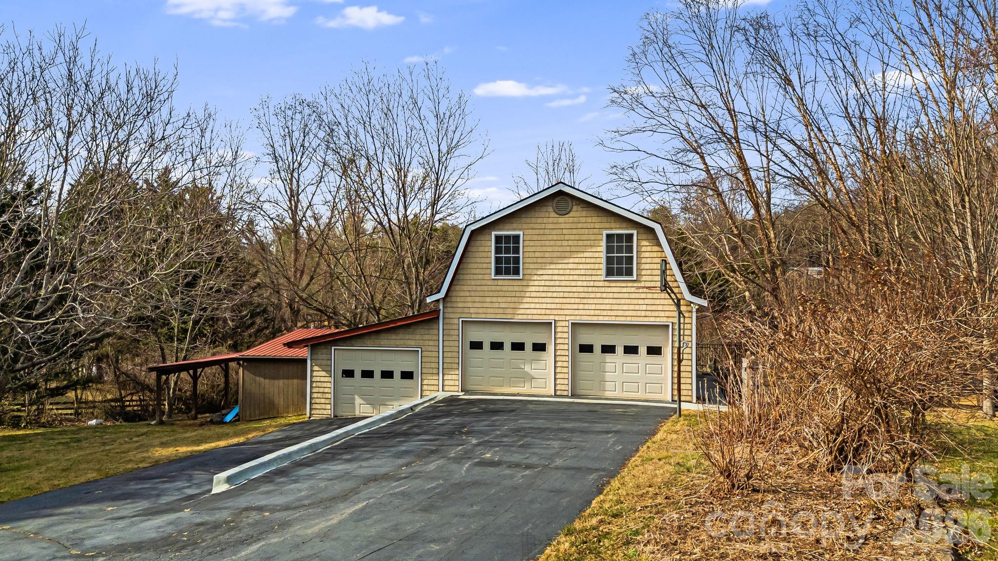 1236 Upper Brush Creek Road — Fairview