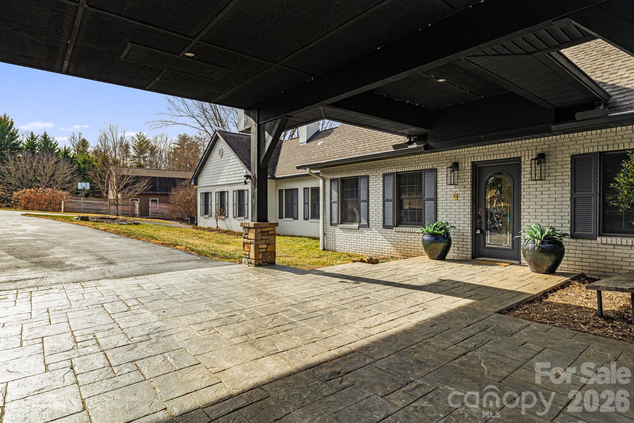 1236 Upper Brush Creek Road — Fairview
