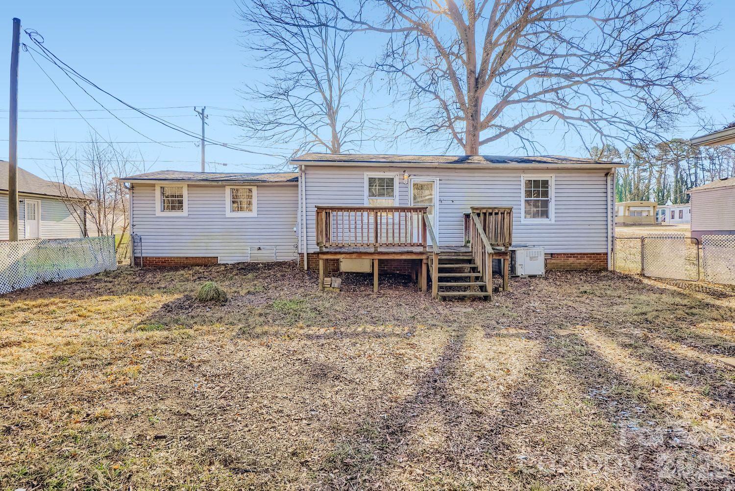 901 Klondale Street — China Grove