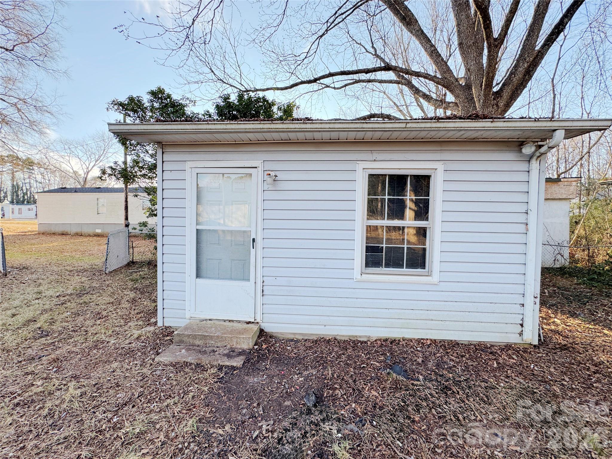901 Klondale Street — China Grove