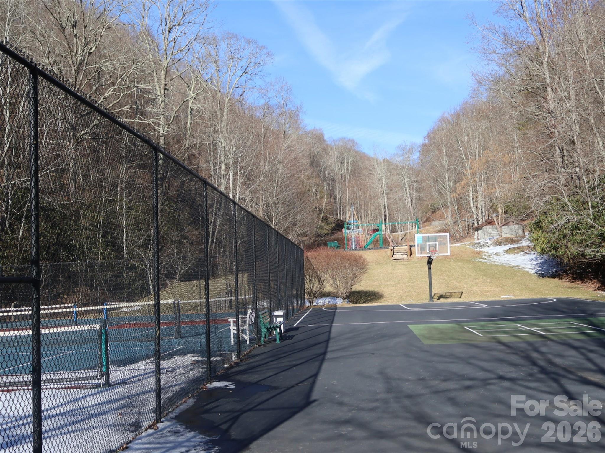 32 Zebulon Lane — Mars Hill